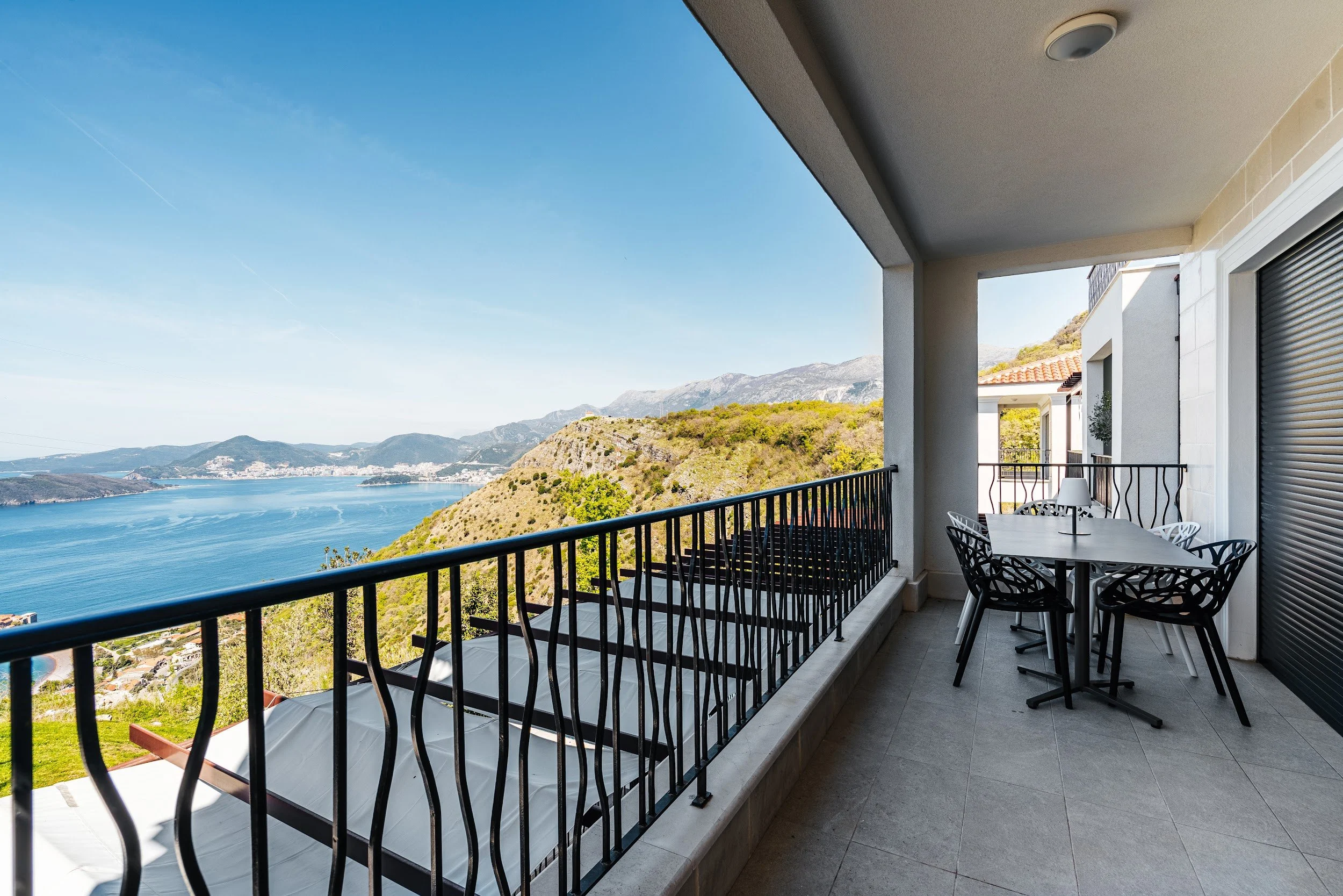3-Bedroom 2-bathroom apartment | Unobstructed views of sea and Montenegrin coastline | Fully furnished | Large swimming pool for residents | € 445,000 (AU$743,000)