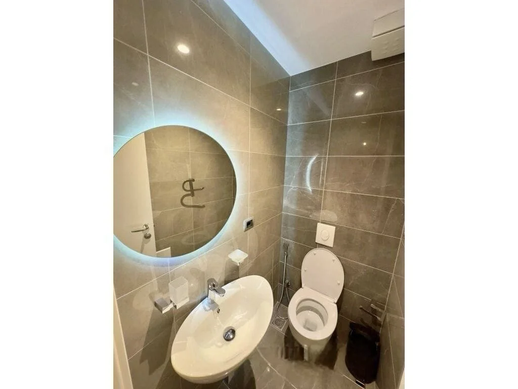 3-bedroom 4-bathroom 3-garage penthouse with panoramic sea views | €750,000 (AU$1,253,000)