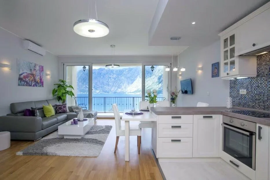 3-bedroom 2-bathroom apartment | Terrace offering panoramic sea views | Fully furnished | Private garage included in the price | Complex with shared pool | €340,000 (AU$564,000)