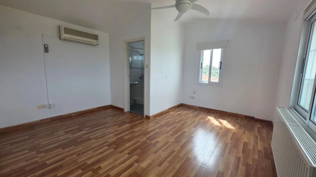 5-bedroom 4-bathroom house on 5,018 m2 land | Panoramic sea views | Pool  Landscaped garden with outdoor seating area with pergola | €1,100,000 (AU$1,837,000)