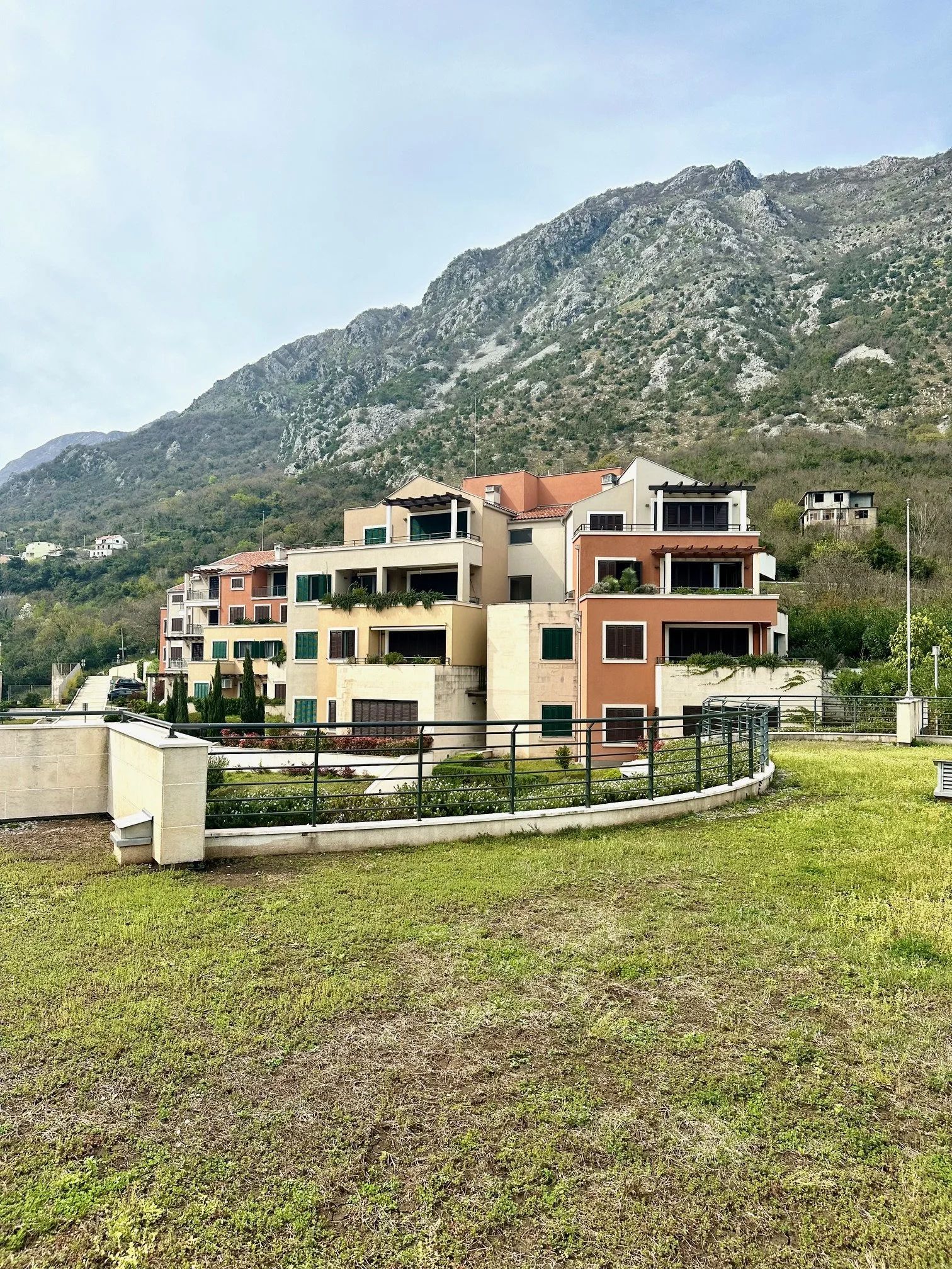 2-bedroom 2-bathroom penthouse in exclusive gated community | Generously sized terrace offering stunning panoramic views of sea and mountains | Fully furnished | Shared pool and on-site spa facilities | Kid’s playground |  €349,000 (AU$579,000)