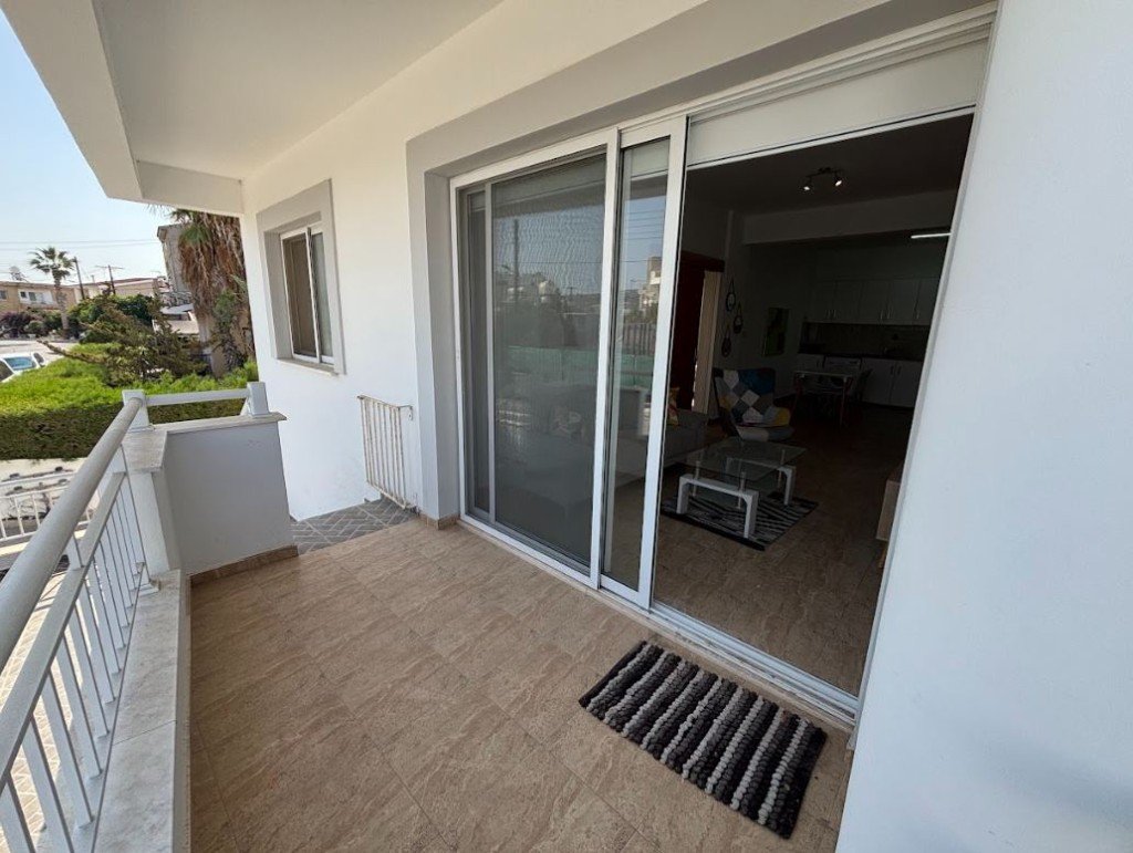 3-bedroom 2-bathroom apartment with sea view | Fully furnished | Covered and uncovered verandas | Solar system | Covered parking | €250,000 (AU$418,000)