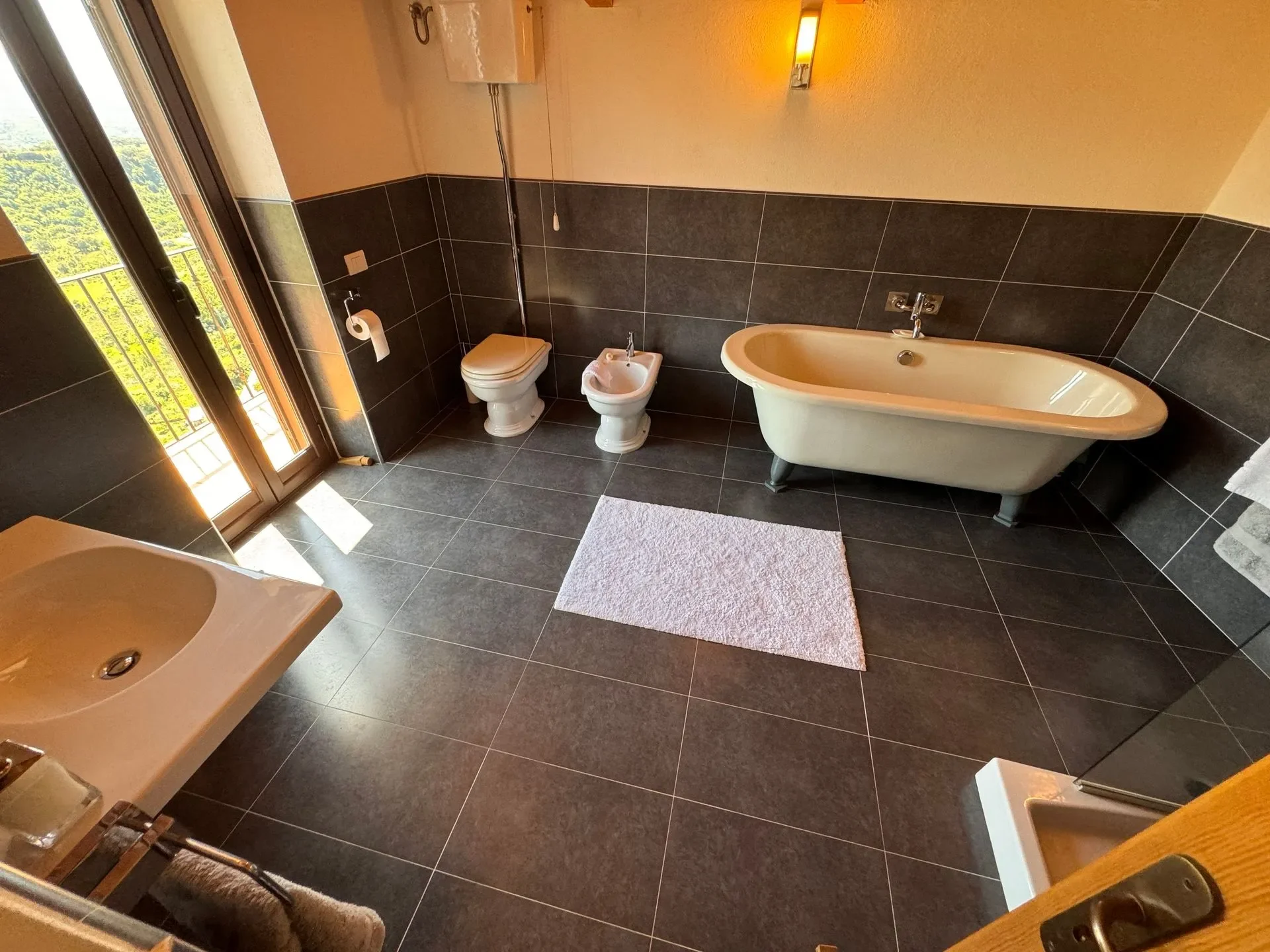 3-level villa 3-bedrooms 3-bathrooms | Completely renovated 2011 | Fully furnished | Sea and mountain views | Cellar | €180,000 (AU$301,000)