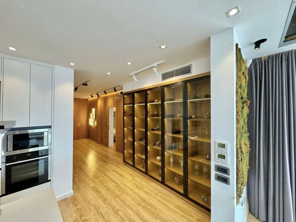 3-bedroom 4-bathroom 3-garage penthouse with panoramic sea views | €750,000 (AU$1,253,000)
