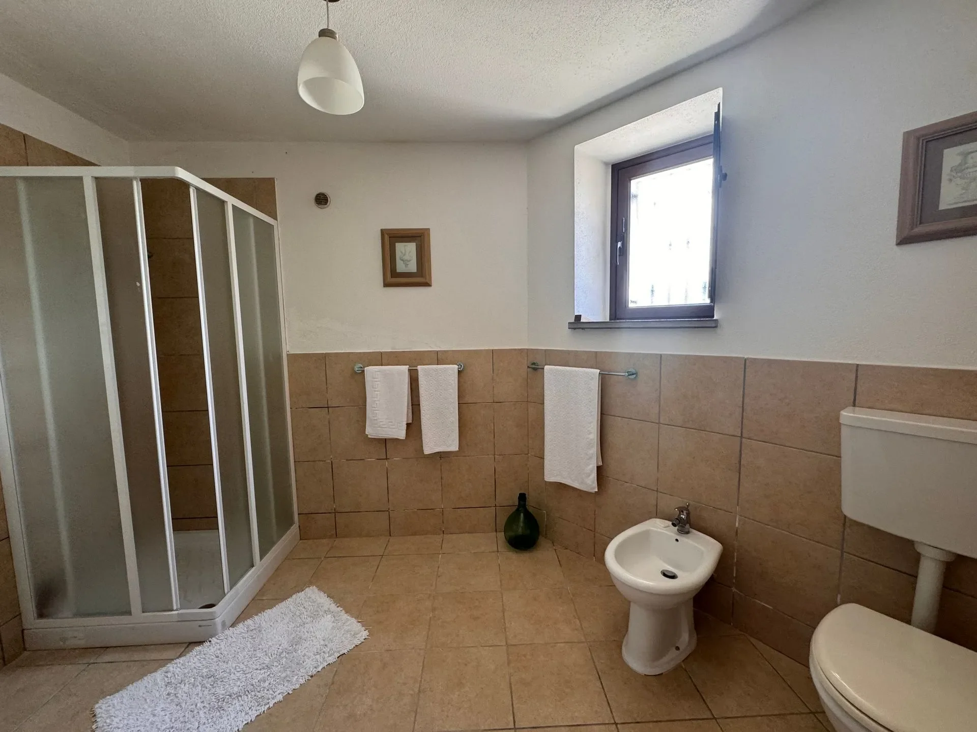 3-level villa 3-bedrooms 3-bathrooms | Completely renovated 2011 | Fully furnished | Sea and mountain views | Cellar | €180,000 (AU$301,000)