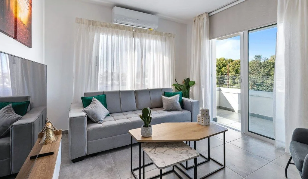3-bedroom 2-bathroom penthouse with private roof garden with sea view | Furnished | Newly renovated in 2025 | €289,000 (AU$483,000)