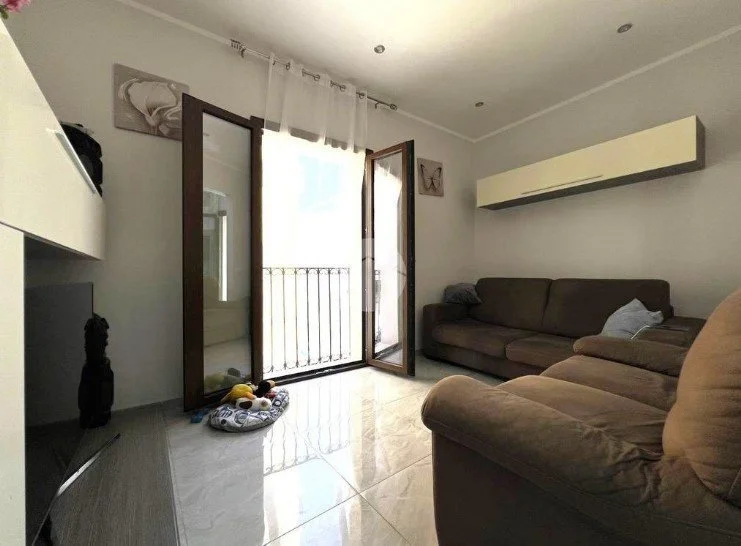 2-bedroom 2-bathroom villa 123m2 | Spread over two levels | Roof terrace with far-reaching views | 480 metres from the sea | €168,000 (AU$280,000)