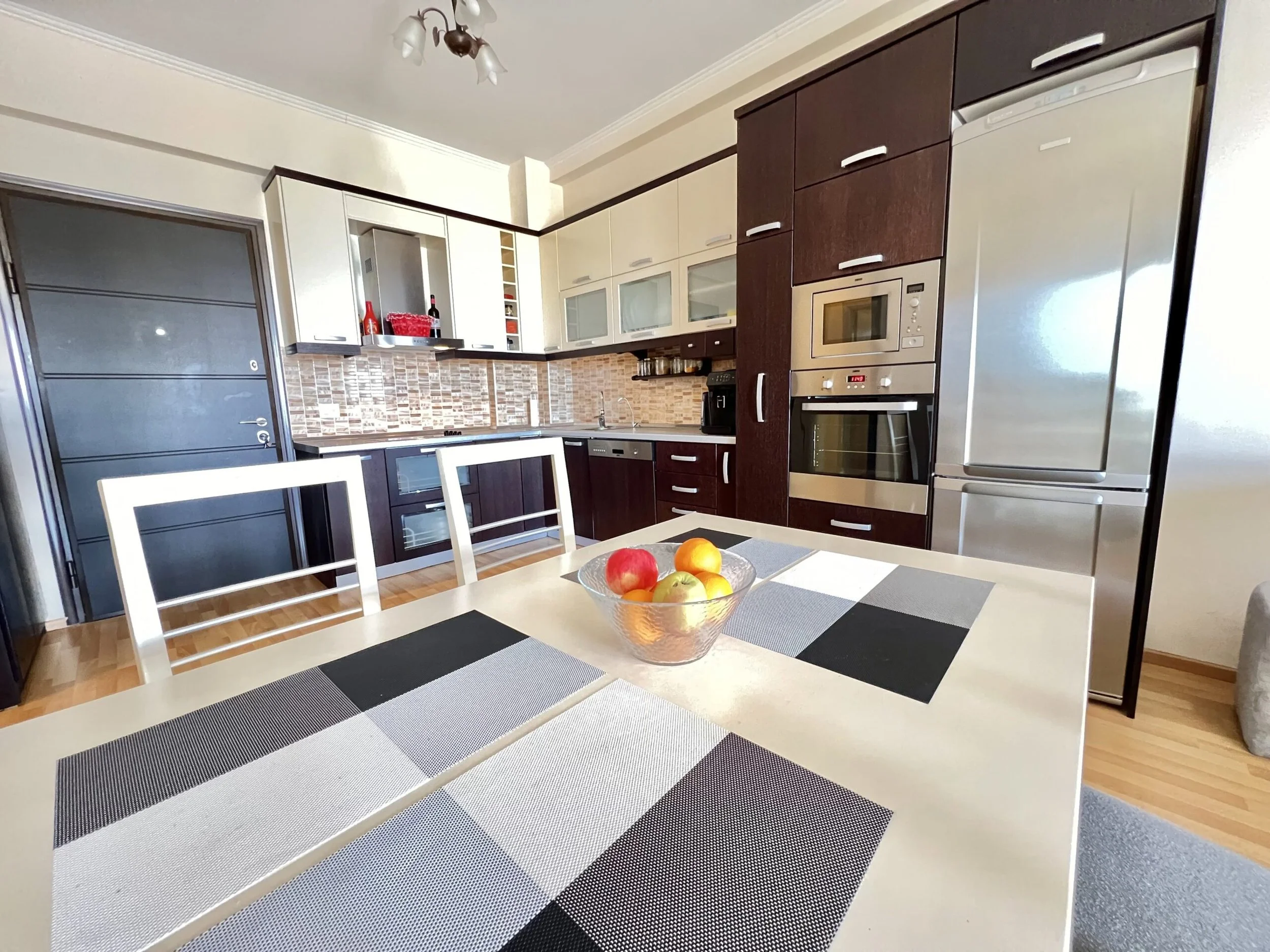 1-bedroom 1-bathroom apartment with amazing sea views | 2 minutes walk to the promenade and beach | Fully furnished |   €158,000 (AU$264,000)