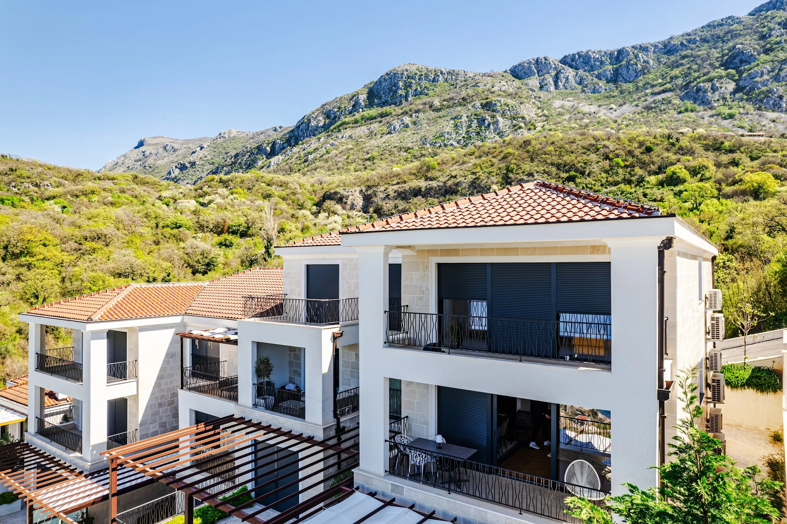 3-Bedroom 2-bathroom apartment | Unobstructed views of sea and Montenegrin coastline | Fully furnished | Large swimming pool for residents | € 445,000 (AU$743,000)
