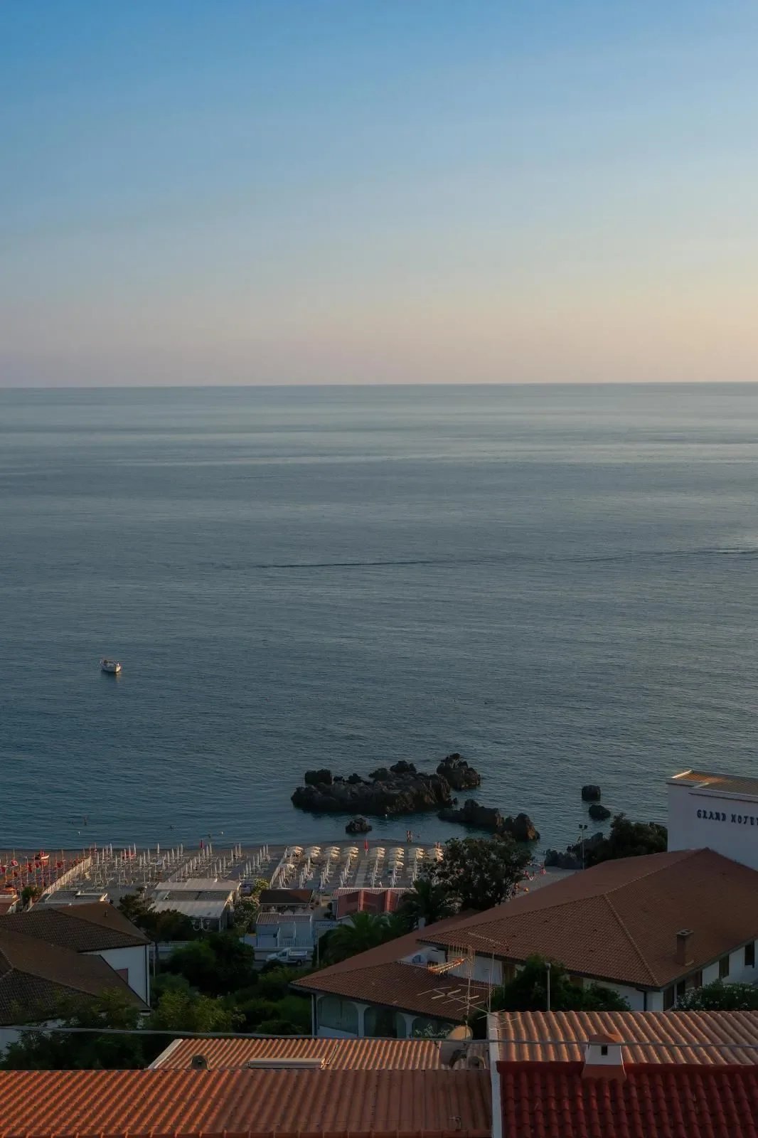 2-bedroom 2-bathroom apartment | Sea and mountain views | Furnished | €125,000 (AU$209,000)