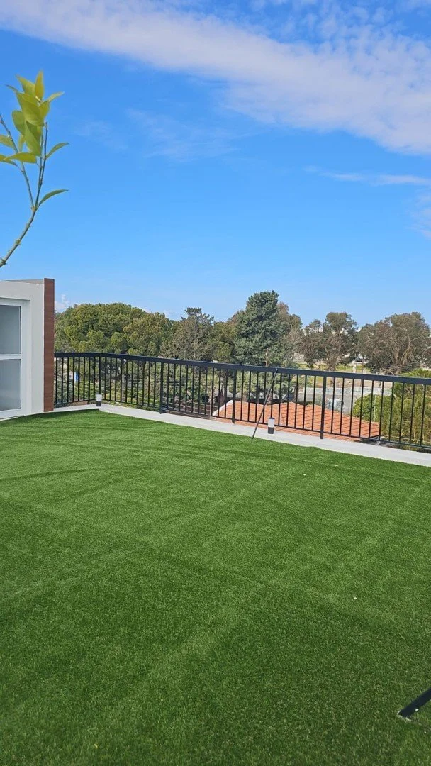 3-bedroom 2-bathroom penthouse with private roof garden with sea view | Furnished | Newly renovated in 2025 | €289,000 (AU$483,000)
