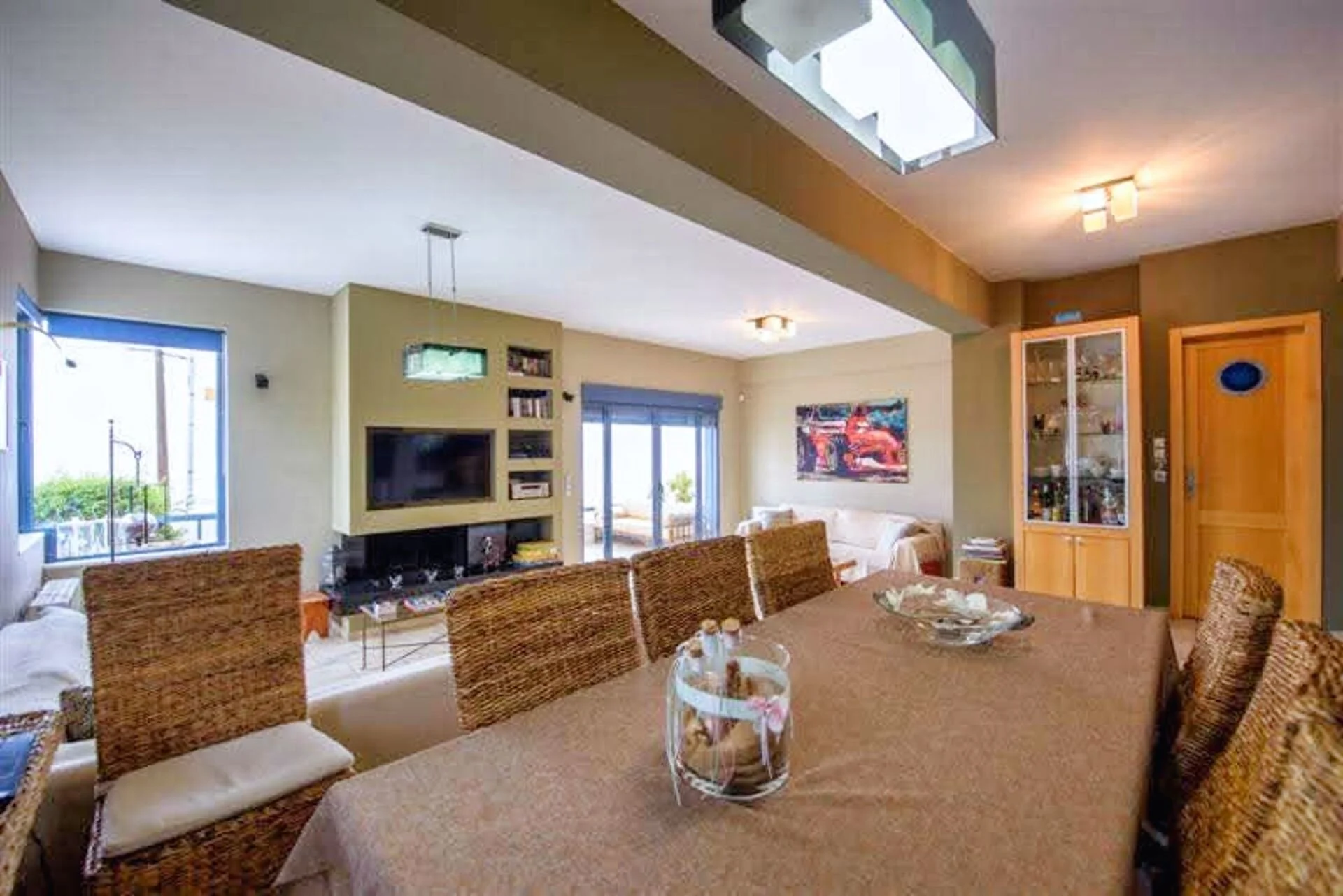 4-bedroom 3-bathroom villa on the sea | Fully furnished | €320,000 (AU$665,000)