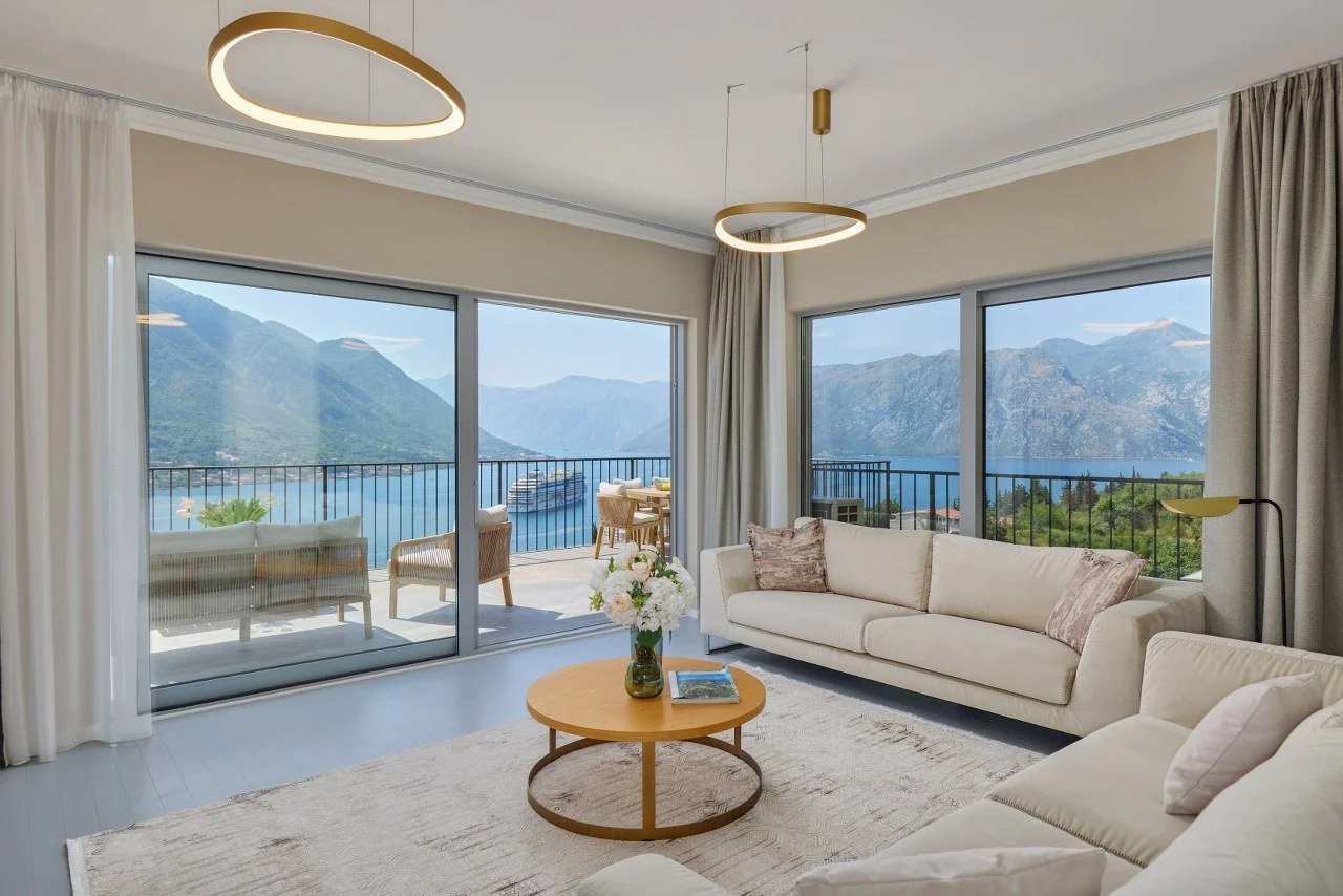 3-bedroom 3-bathroom apartment 158 m2  | Breathtaking sea views | Large terrace | Fully furnished | Rooftop Pool | €595,000 (AU$994,000)