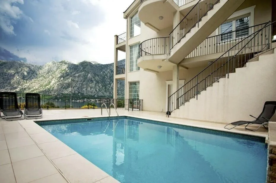 3-bedroom 2-bathroom apartment | Terrace offering panoramic sea views | Fully furnished | Private garage included in the price | Complex with shared pool | €340,000 (AU$564,000)