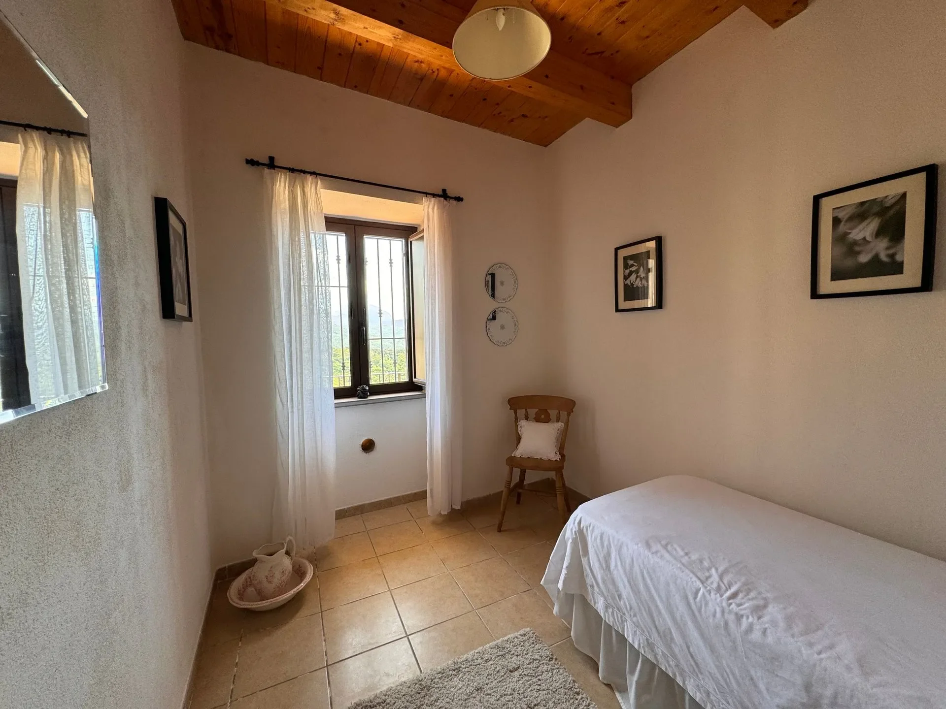 3-level villa 3-bedrooms 3-bathrooms | Completely renovated 2011 | Fully furnished | Sea and mountain views | Cellar | €180,000 (AU$301,000)