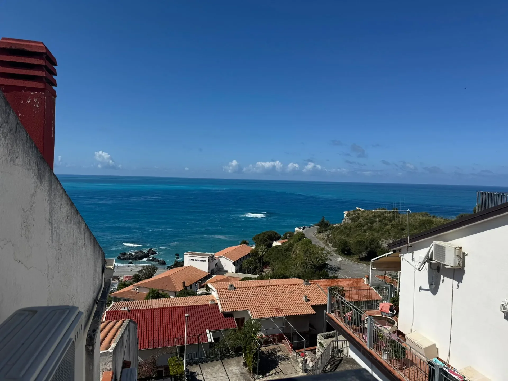 2-bedroom 2-bathroom apartment | Sea and mountain views | Furnished | €125,000 (AU$209,000)