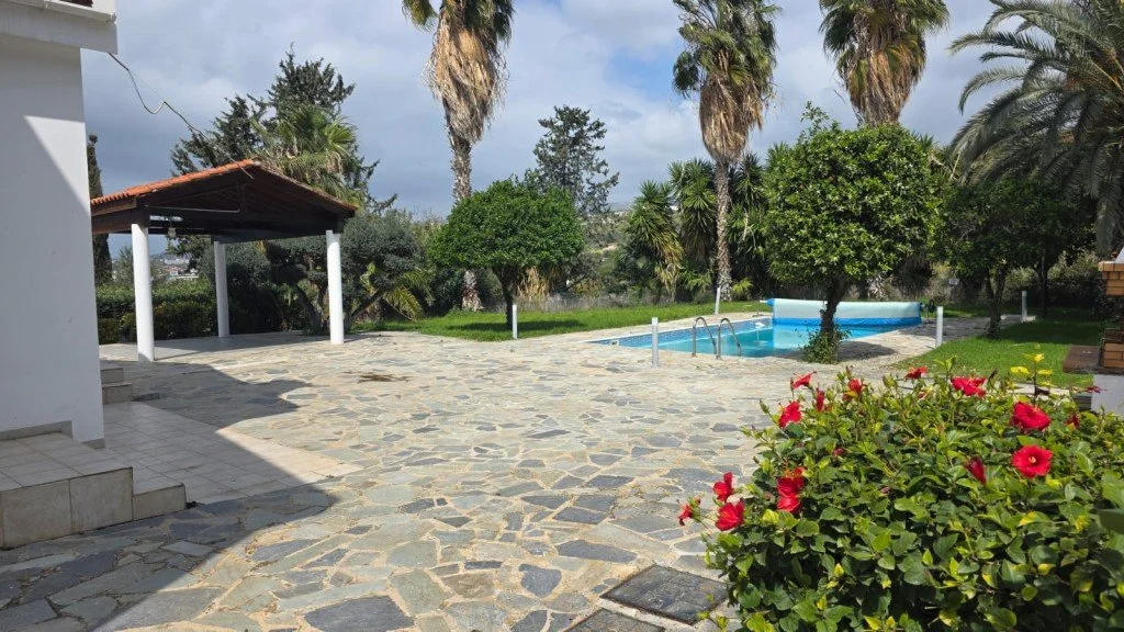 5-bedroom 4-bathroom house on 5,018 m2 land | Panoramic sea views | Pool  Landscaped garden with outdoor seating area with pergola | €1,100,000 (AU$1,837,000)