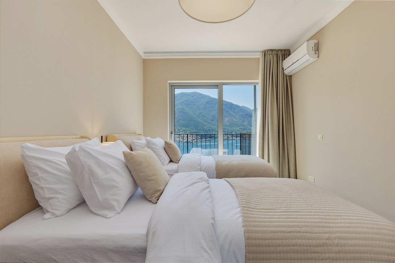 3-bedroom 3-bathroom apartment 158 m2  | Breathtaking sea views | Large terrace | Fully furnished | Rooftop Pool | €595,000 (AU$994,000)