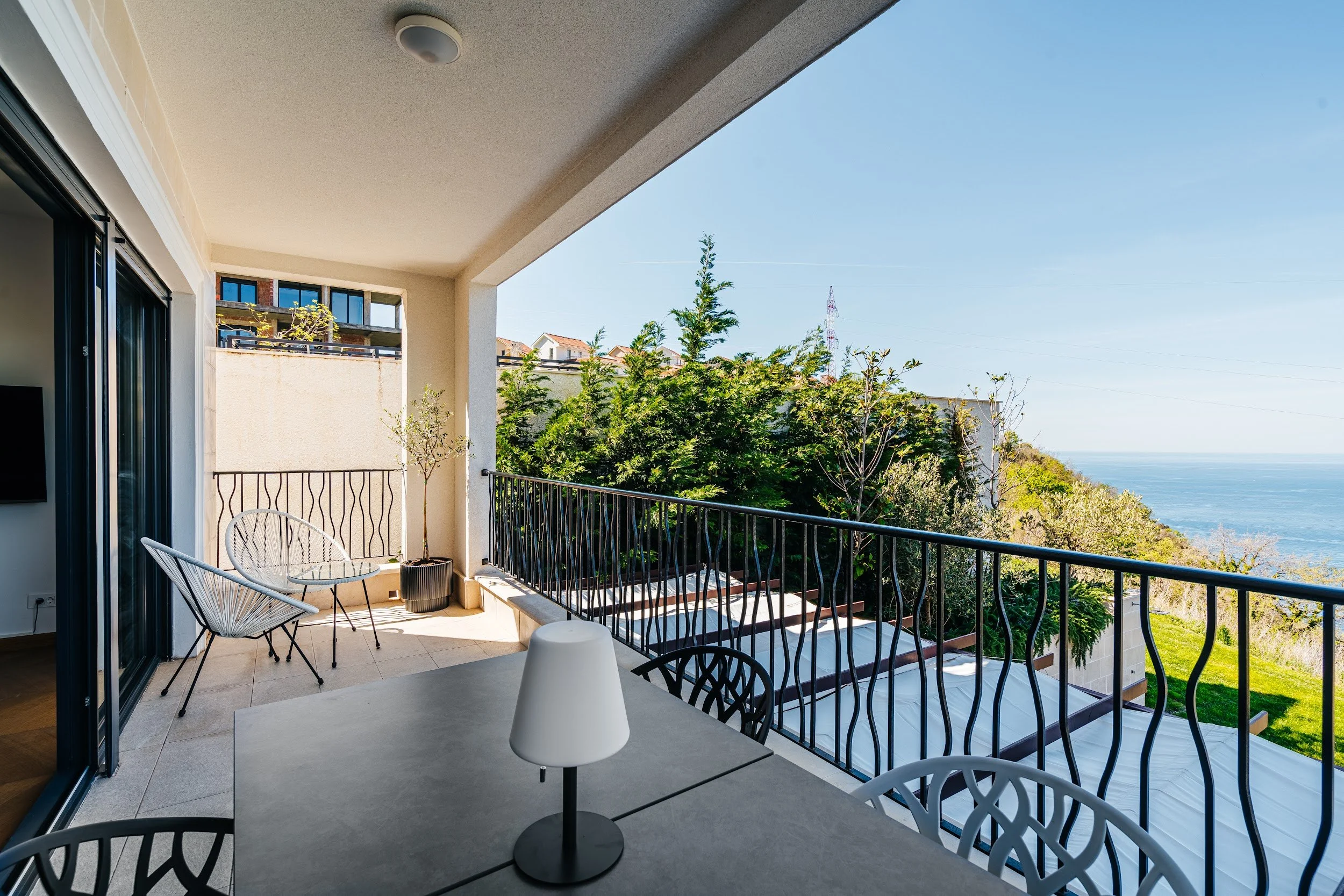 3-Bedroom 2-bathroom apartment | Unobstructed views of sea and Montenegrin coastline | Fully furnished | Large swimming pool for residents | € 445,000 (AU$743,000)