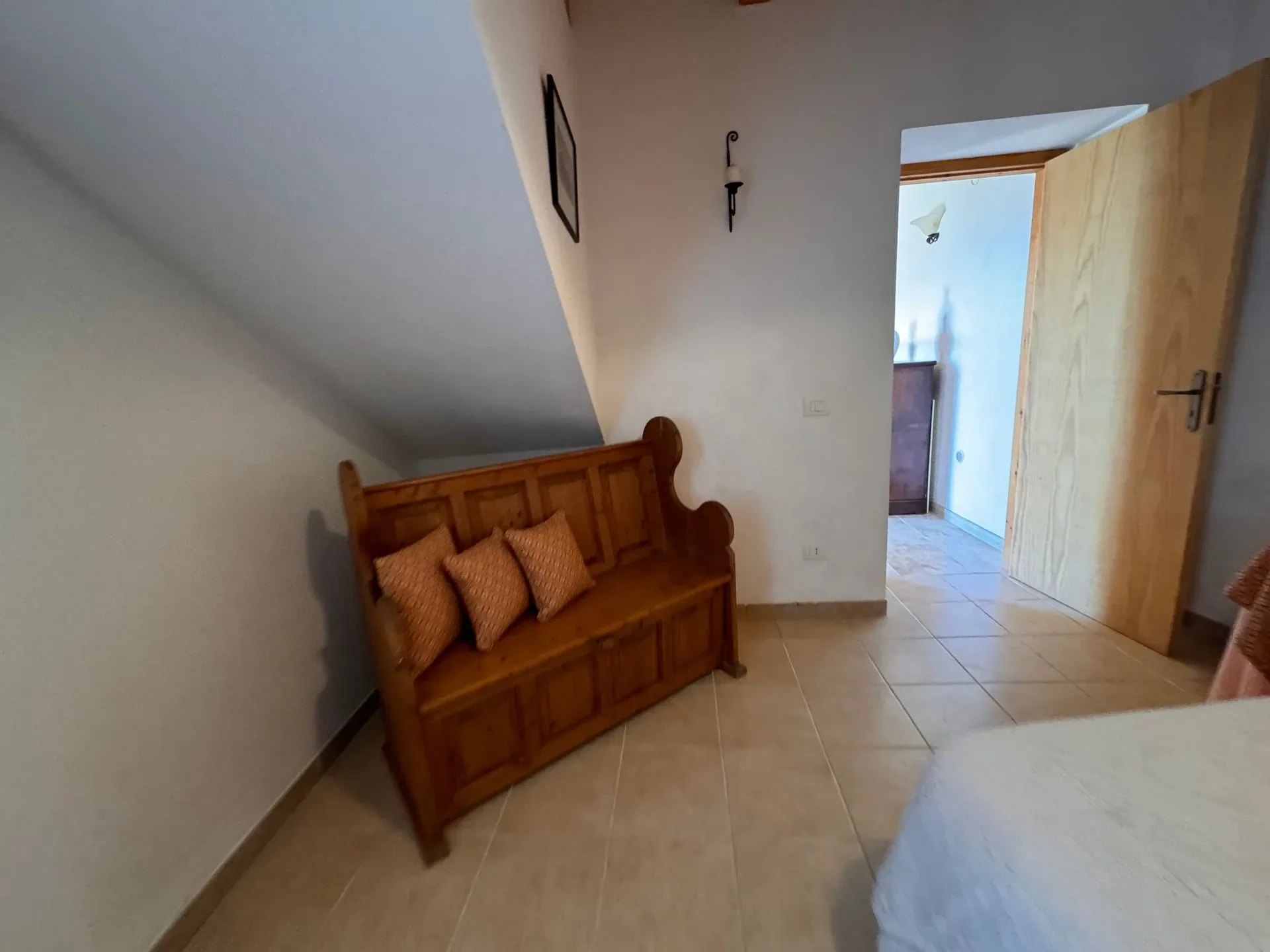 3-level villa 3-bedrooms 3-bathrooms | Completely renovated 2011 | Fully furnished | Sea and mountain views | Cellar | €180,000 (AU$301,000)