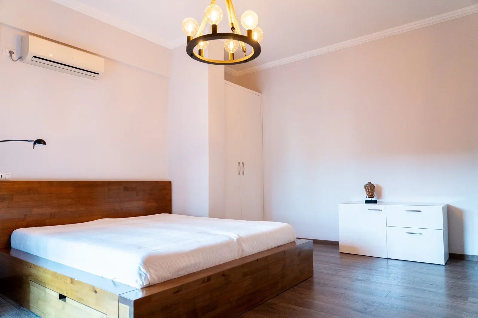 2-bedroom 2-bathroom penthouse  | 250m2 |  80m2 terrace |  | Sea views  |  Fully furnished | €525,000 (AU$877,000)