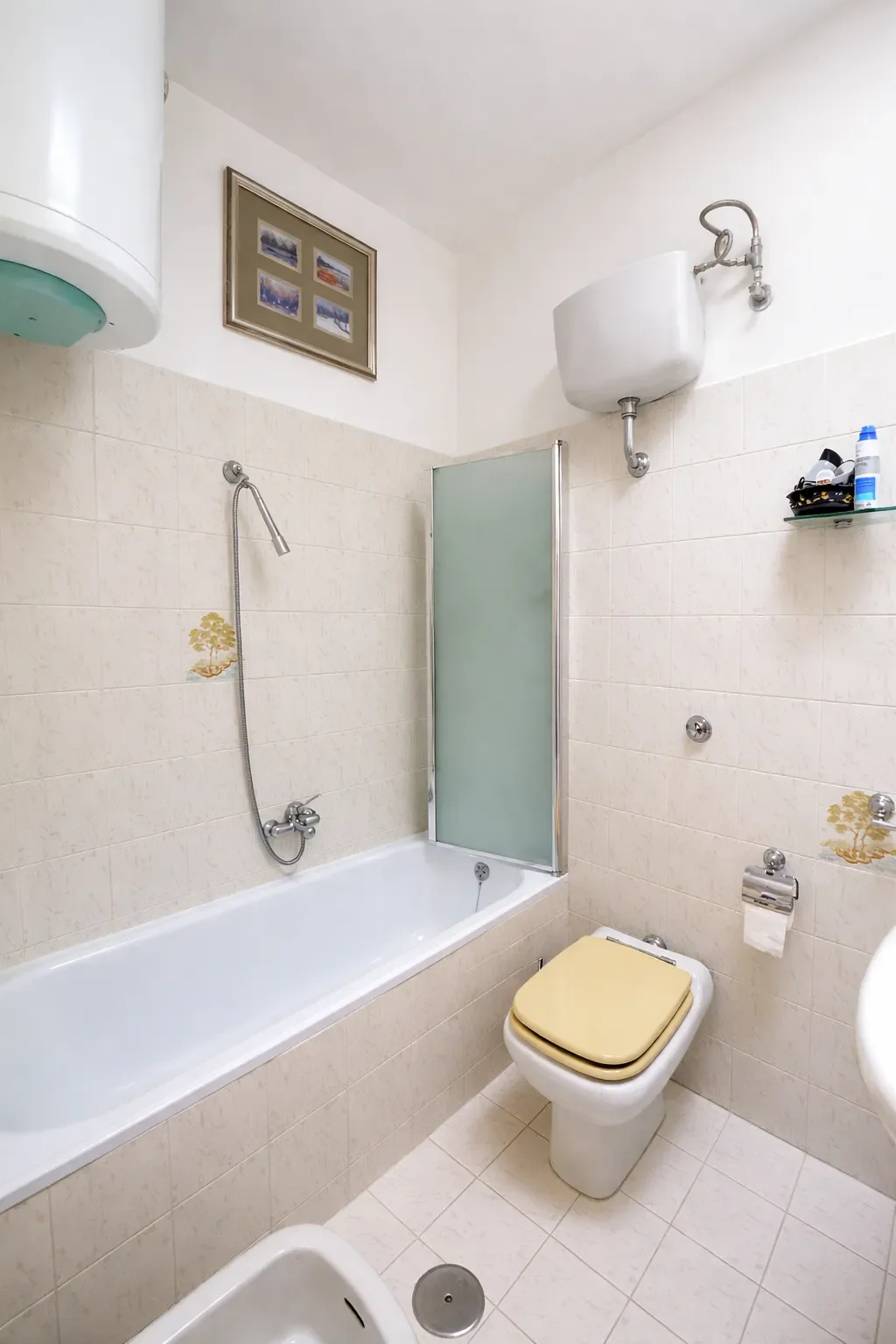 4-bedroom 3-bathroom terraced house with sea and mountain views | 3 floors with roof terrace and balcony | €180,000 (AU$301,000)