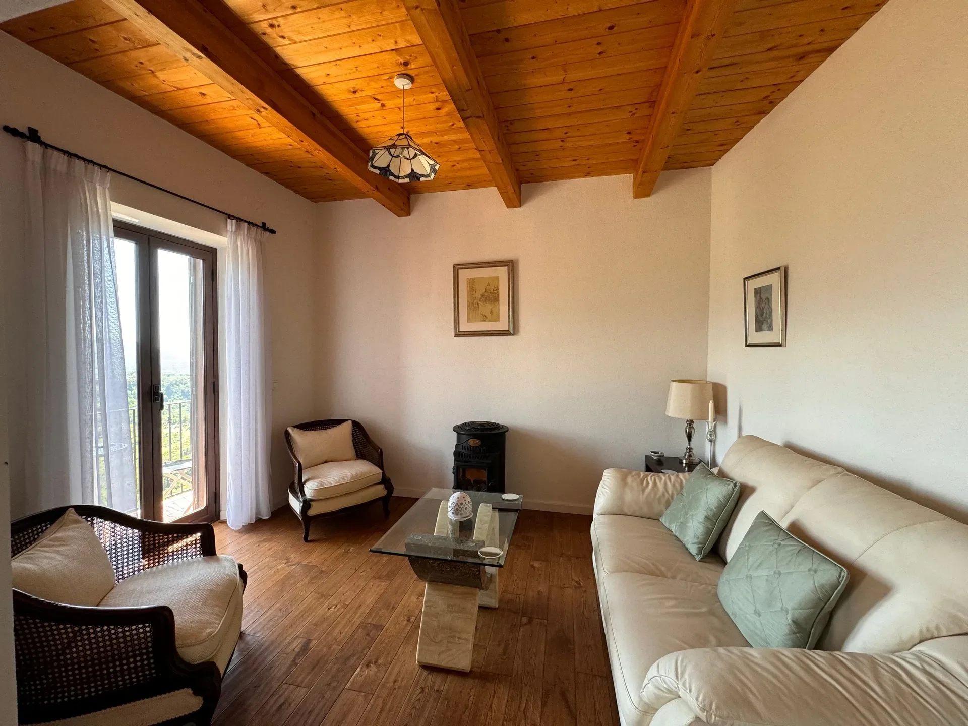 3-level villa 3-bedrooms 3-bathrooms | Completely renovated 2011 | Fully furnished | Sea and mountain views | Cellar | €180,000 (AU$301,000)