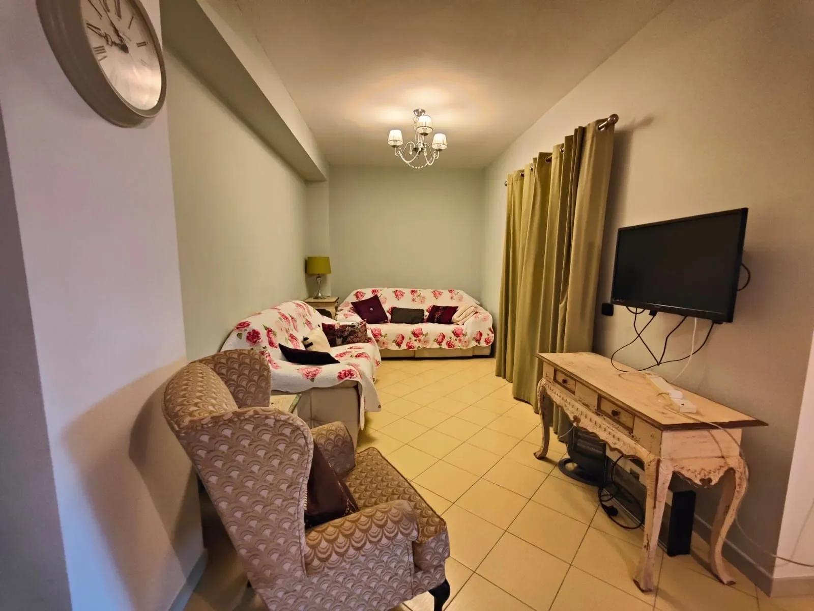 2-bedroom 1-bathroom villa with 75 square-metre paved solarium offering panoramic sea and mountain views | Garden | €175,000 (AU$292,000)