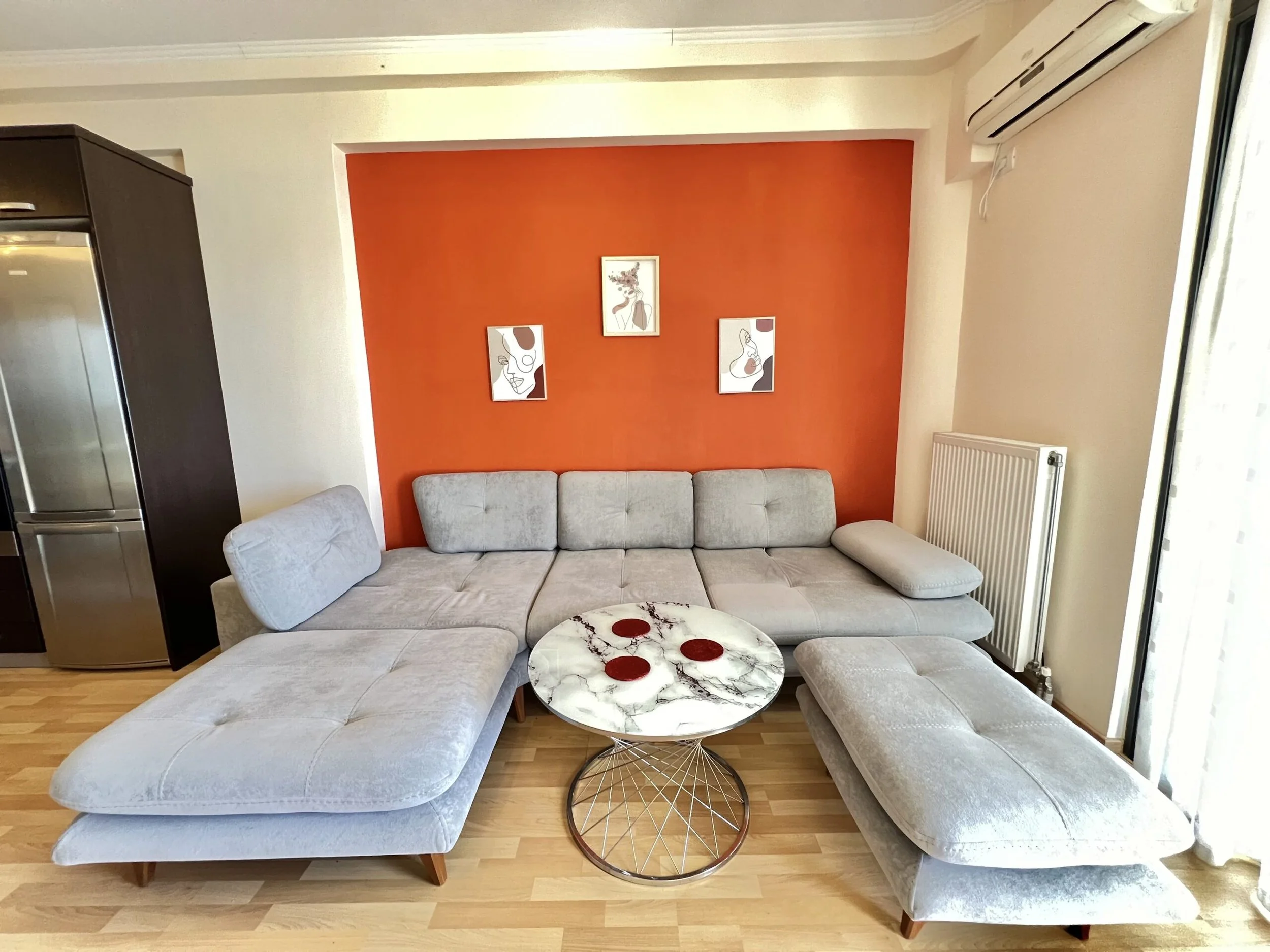 1-bedroom 1-bathroom apartment with amazing sea views | 2 minutes walk to the promenade and beach | Fully furnished |   €158,000 (AU$264,000)