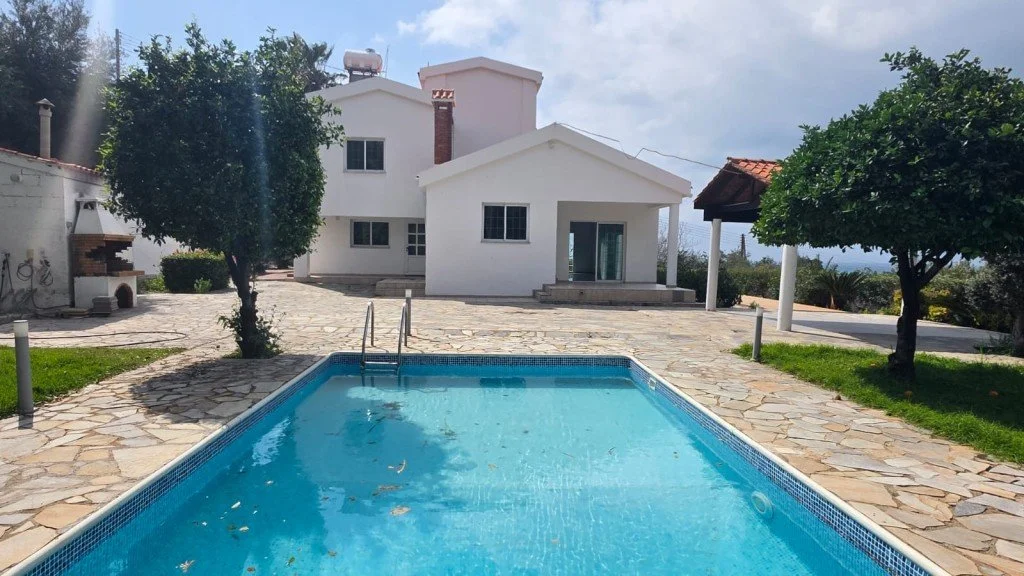 5-bedroom 4-bathroom house on 5,018 m2 land | Panoramic sea views | Pool  Landscaped garden with outdoor seating area with pergola | €1,100,000 (AU$1,837,000)