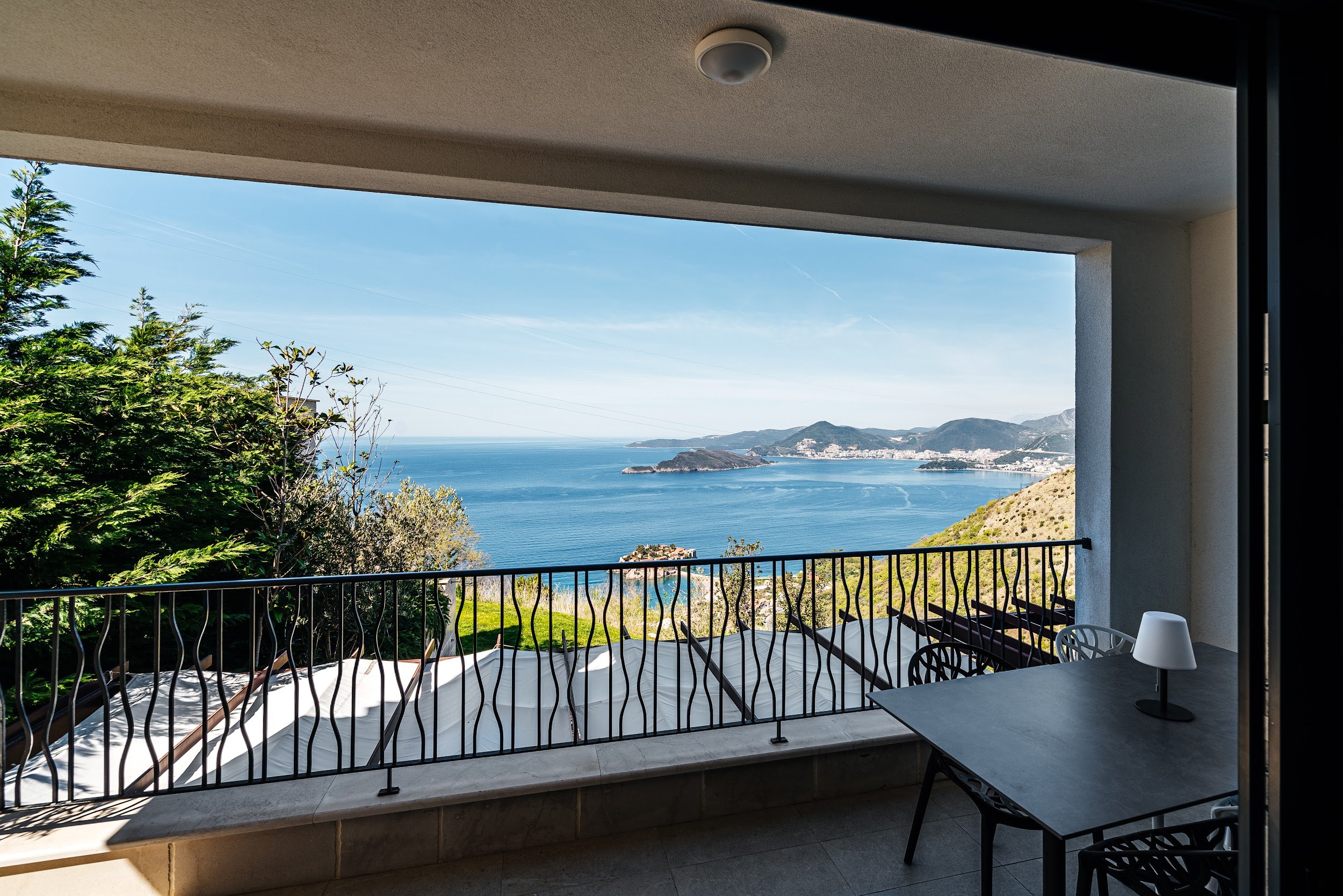 3-Bedroom 2-bathroom apartment | Unobstructed views of sea and Montenegrin coastline | Fully furnished | Large swimming pool for residents | € 445,000 (AU$743,000)