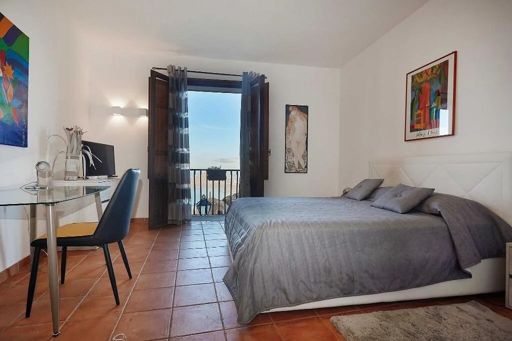 4-bedroom 2-bathroom fully renovated stone villa 185 m2 | Panoramic view | €330,000 (AU$551,000)