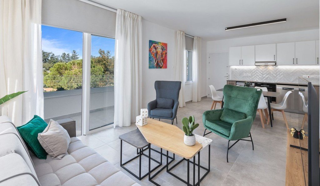 3-bedroom 2-bathroom penthouse with private roof garden with sea view | Furnished | Newly renovated in 2025 | €289,000 (AU$483,000)
