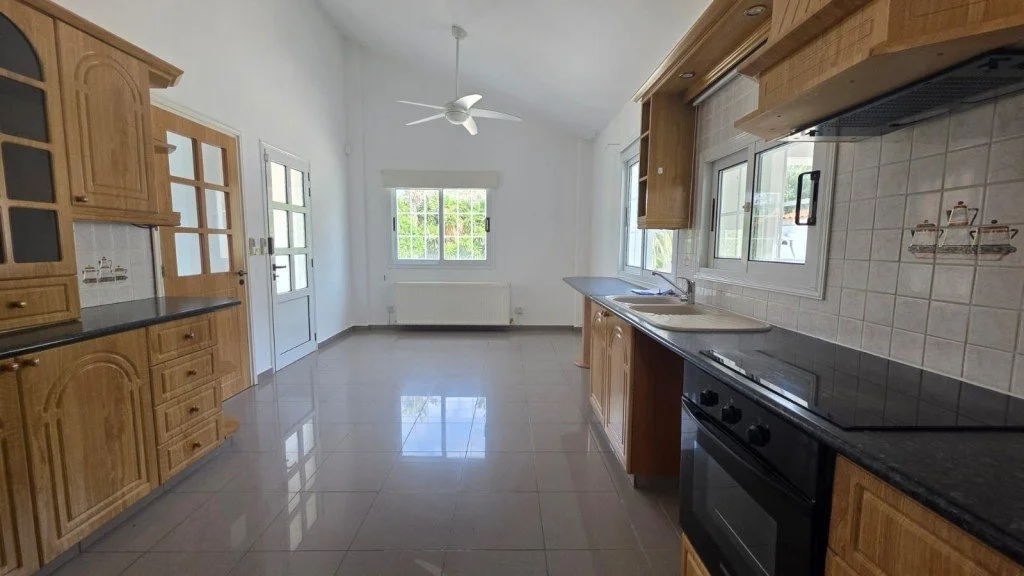5-bedroom 4-bathroom house on 5,018 m2 land | Panoramic sea views | Pool  Landscaped garden with outdoor seating area with pergola | €1,100,000 (AU$1,837,000)