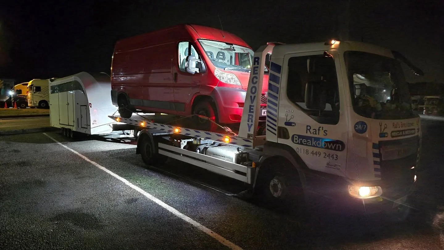 Fully loaded Motorway recovery. Van and trailer.

🚗 Car Recovery
🚐 Van Recovery
💥 Accident &amp; Breakdown Recovery
📍 Covering Reading, Berkshire, and surrounding areas
📞 0118 449 2443 &ndash; Available 24/7

#breakdownrecoveryreading #vanrecove