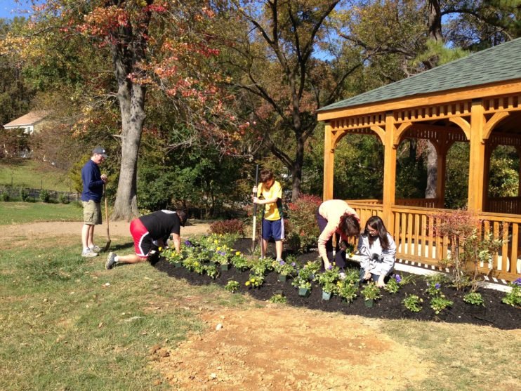 Planting-Rachels-Pavilion-3-10.26.13-742x557.jpg