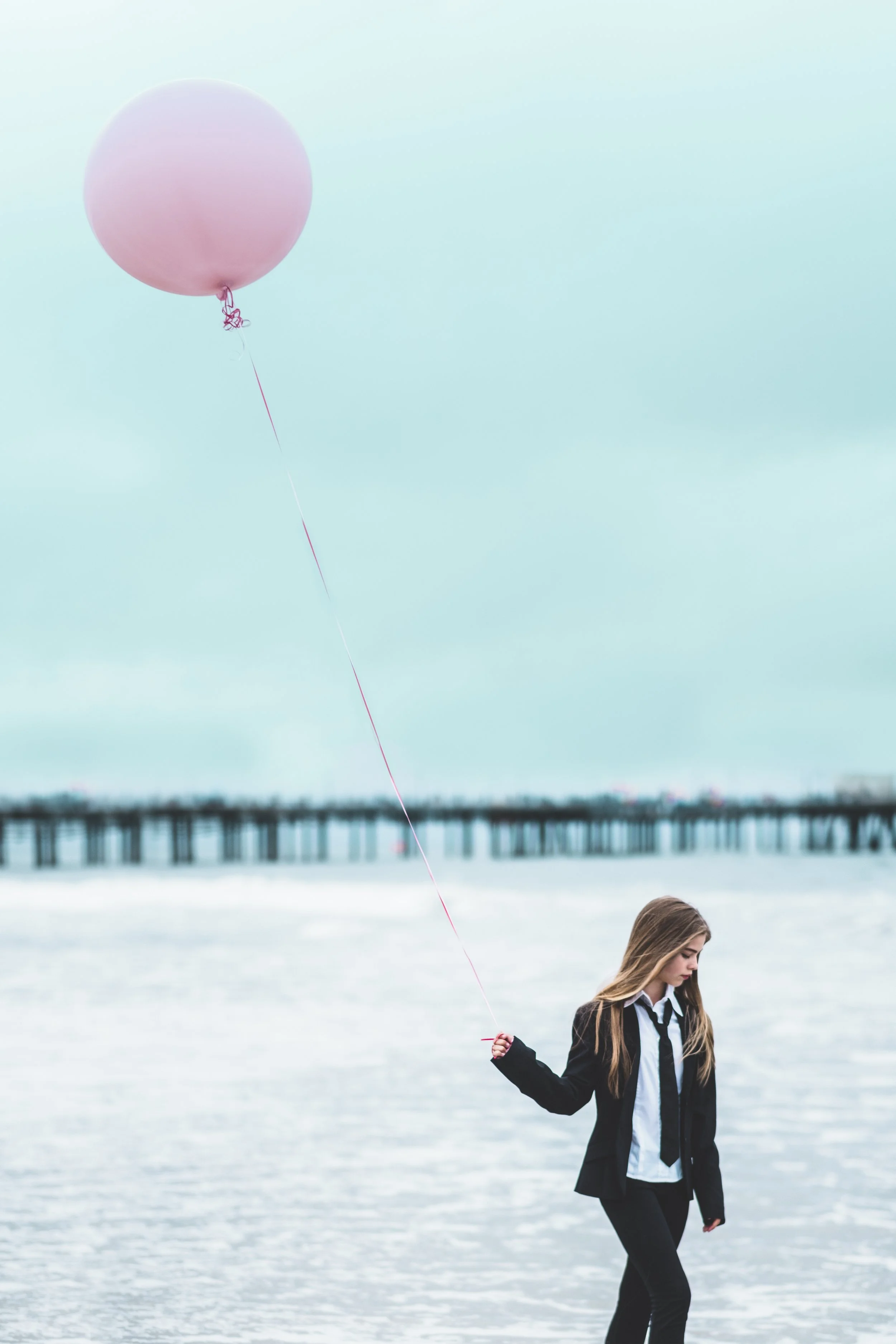 Beach w Pink Balloon 2 2.JPG