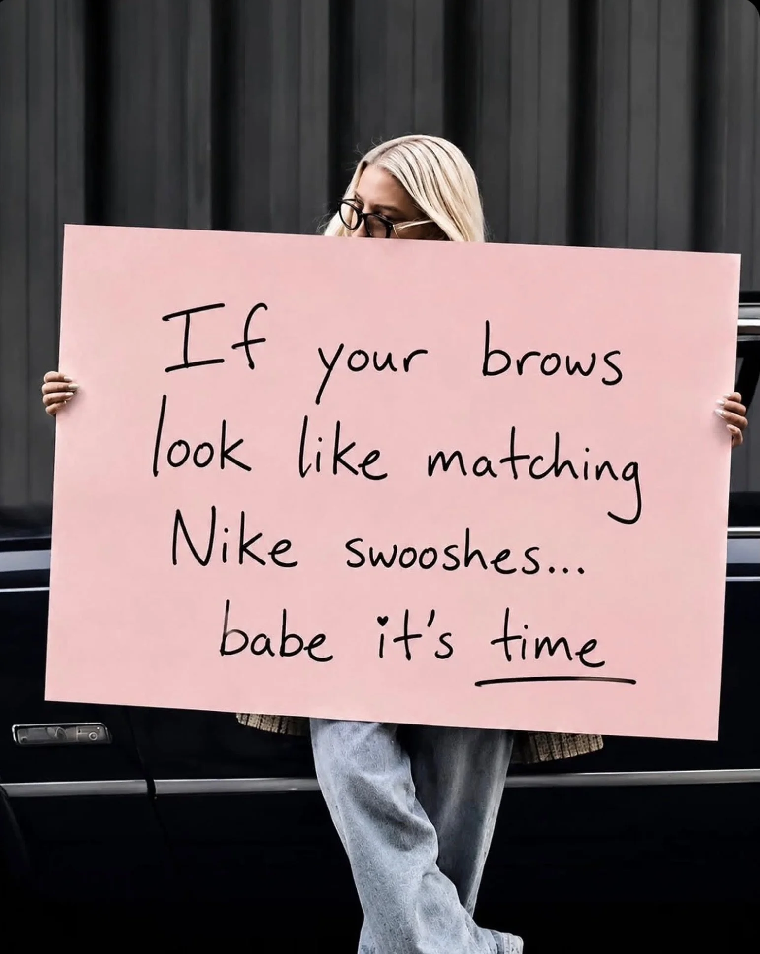 Take this as your sign to book an appointment to get your brows done.. Call or DM to book with us! 
#holabonita #brows #bookyourappointment