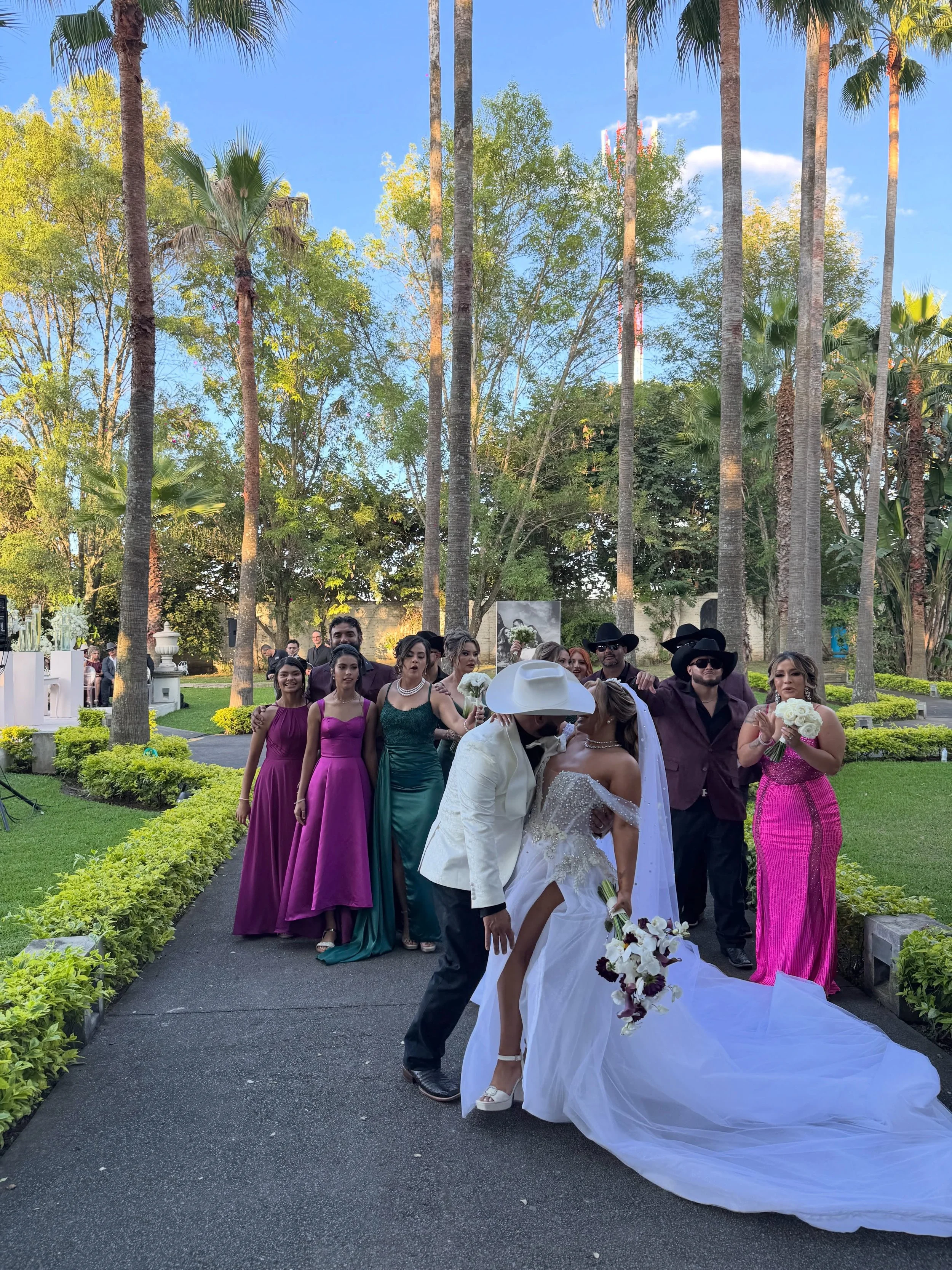 One Year Ago today ,I married my best friend and he gave me the Wedding of my DREAMS. Everyday we celebrate this beautiful union, and I can&rsquo;t wait to see what more the future holds! 

Te Amo  @iovany_meslab 

#wedding #anniversary #love