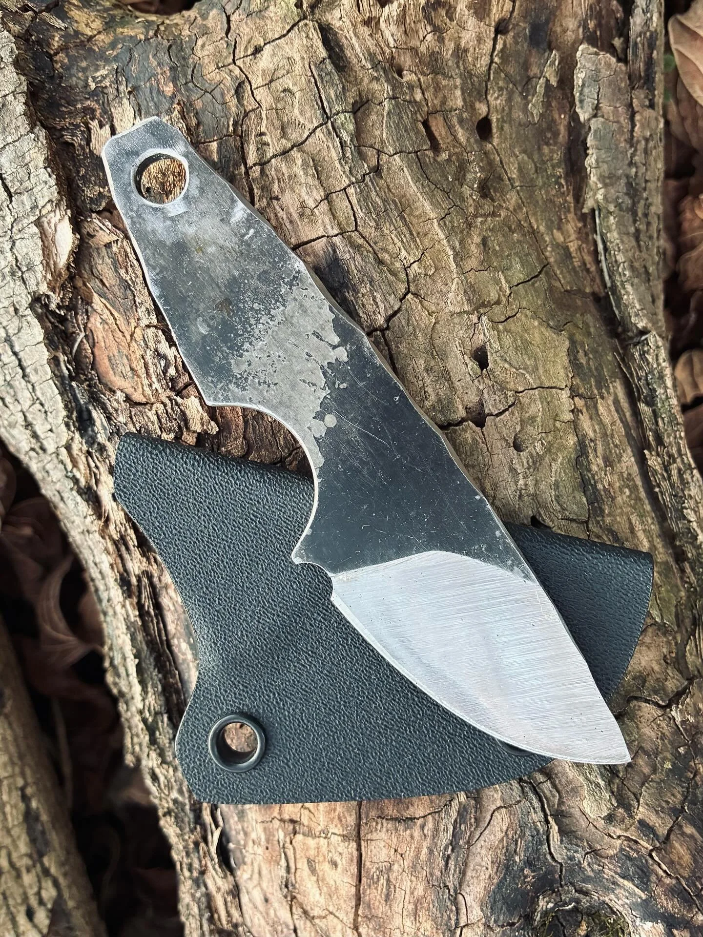 4 3/4 inch knife with a 2 inch blade. Perfect for a small edc neck knife. These smaller knives are cheaper than my usual make so if you&rsquo;re looking for a budget friendly option for the holidays now is the time!