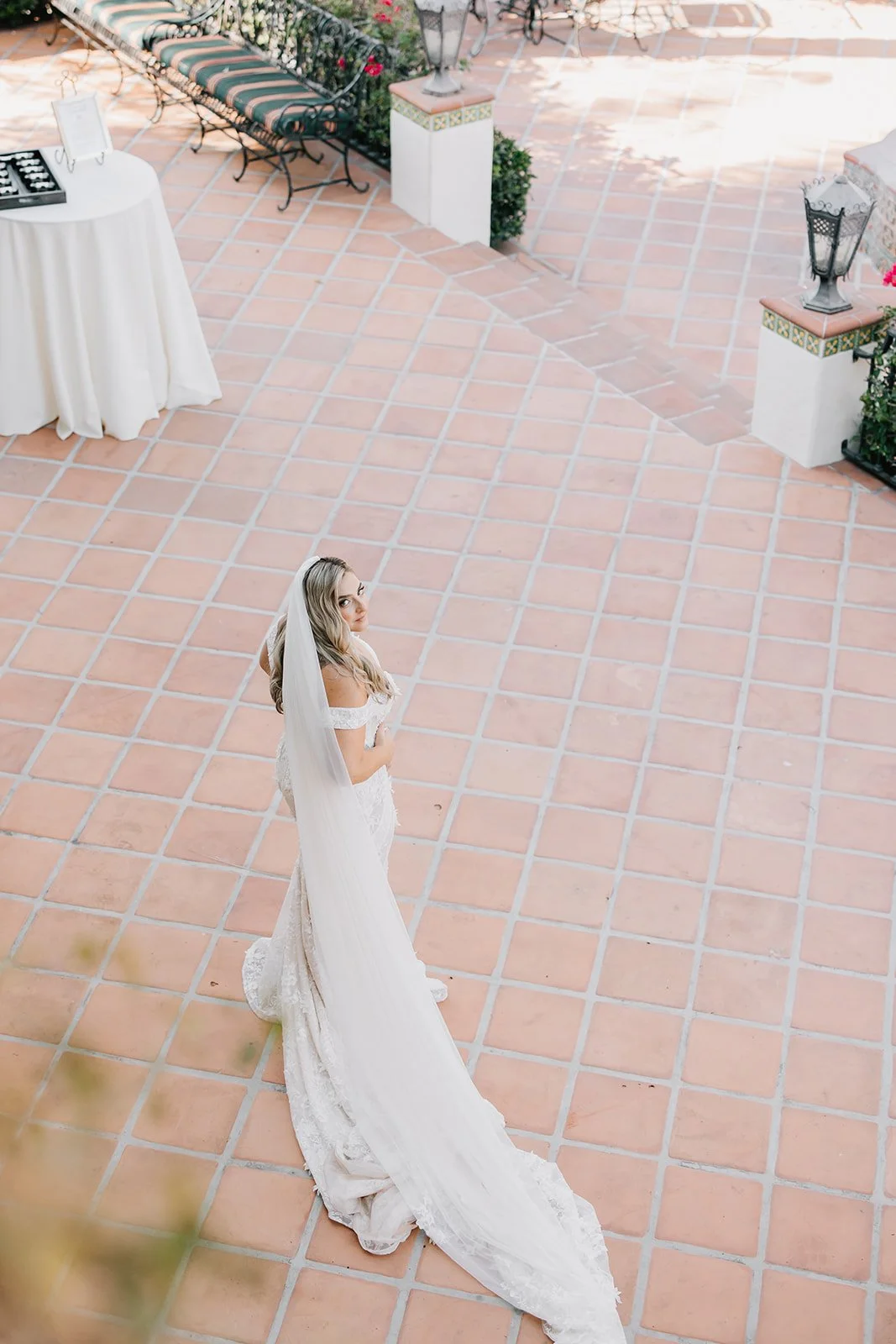 gonzalez wedding - girls getting ready photos (1 of 7).jpg