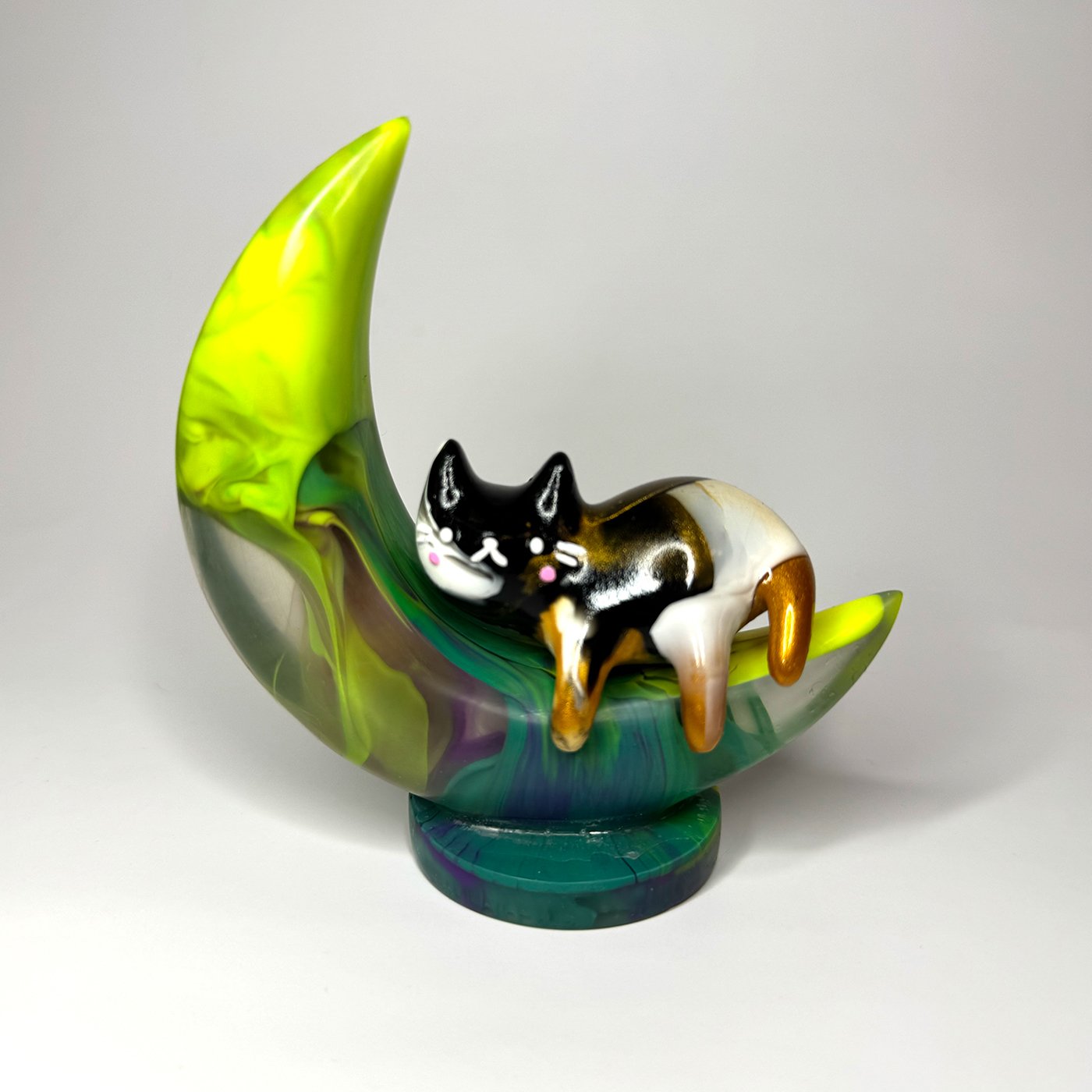 Yellow_Clear-Moon-Calico_Cat.jpg