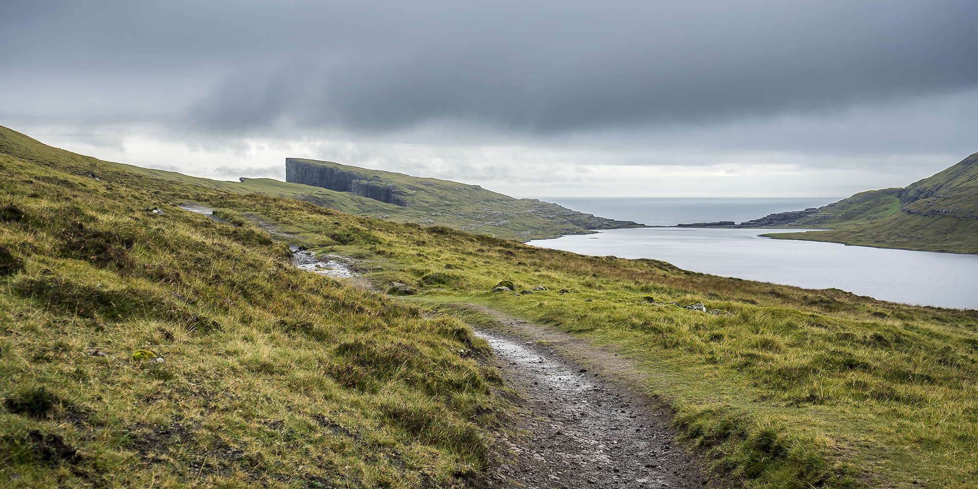 Faroe - Walk to the Sea -t.png