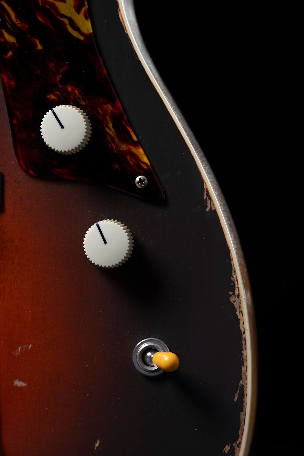Willow knobs & switch.jpg