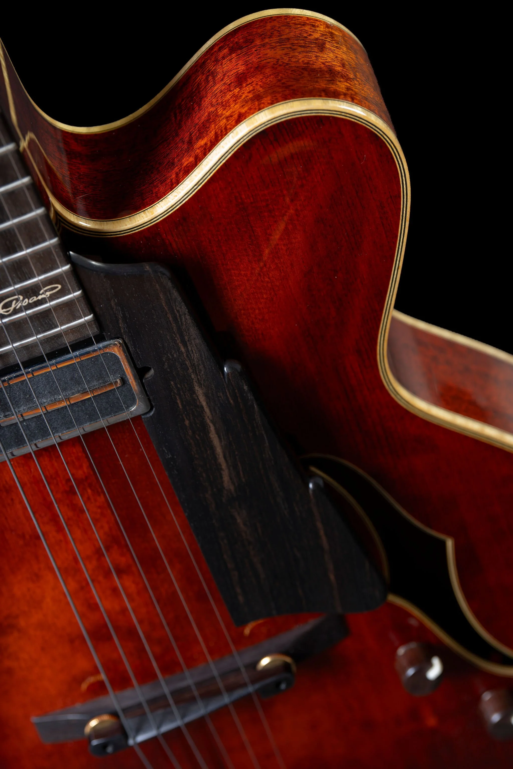 Eastman Pisano pickguard.jpg