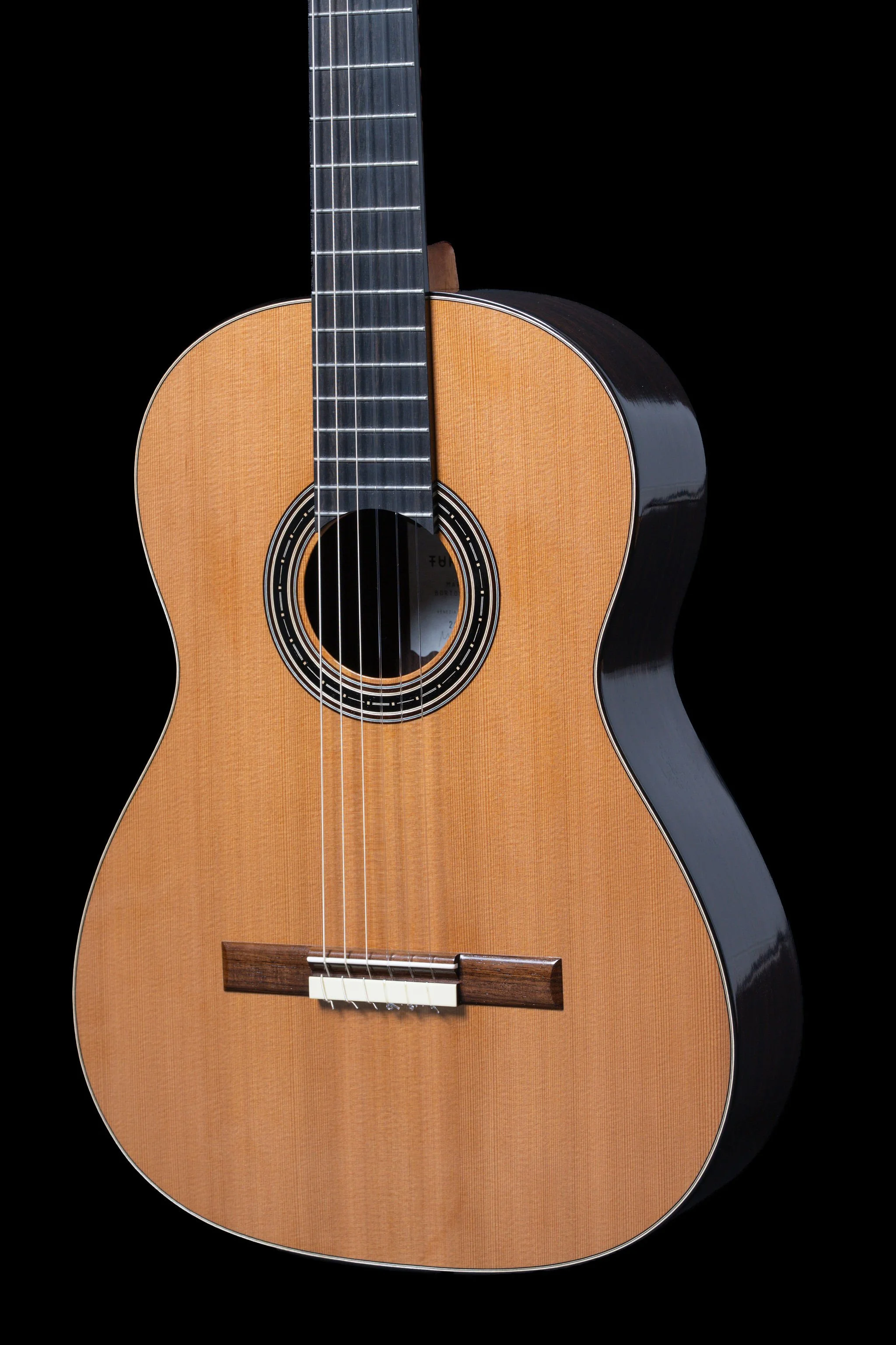 Furore Cedar front detail.jpg