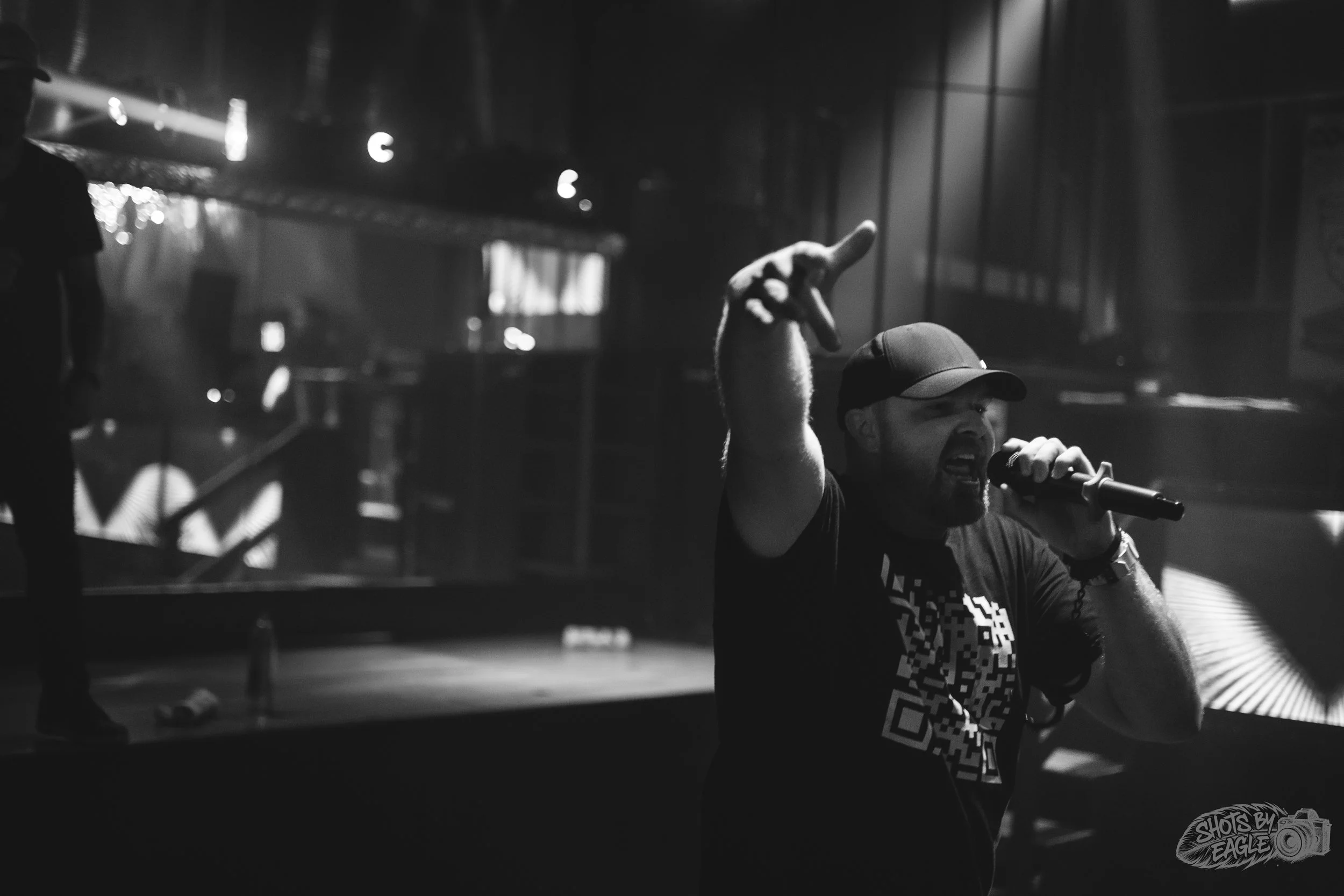 Dusitn Warbear & Ace Wild Live Performance