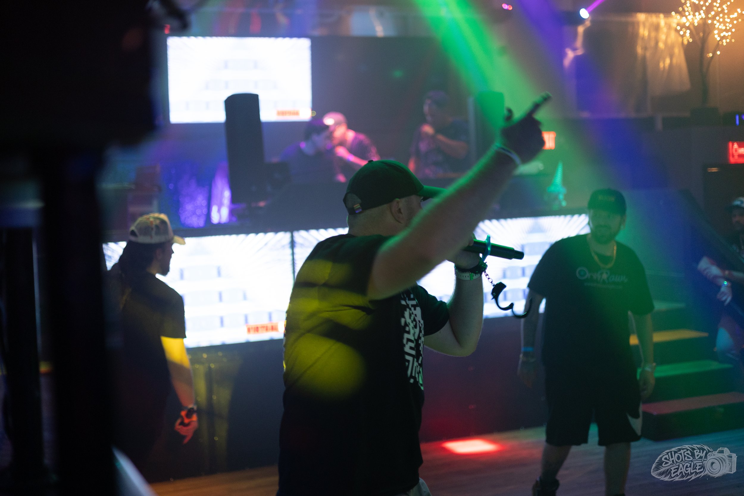 Dusitn Warbear & Ace Wild Live Performance