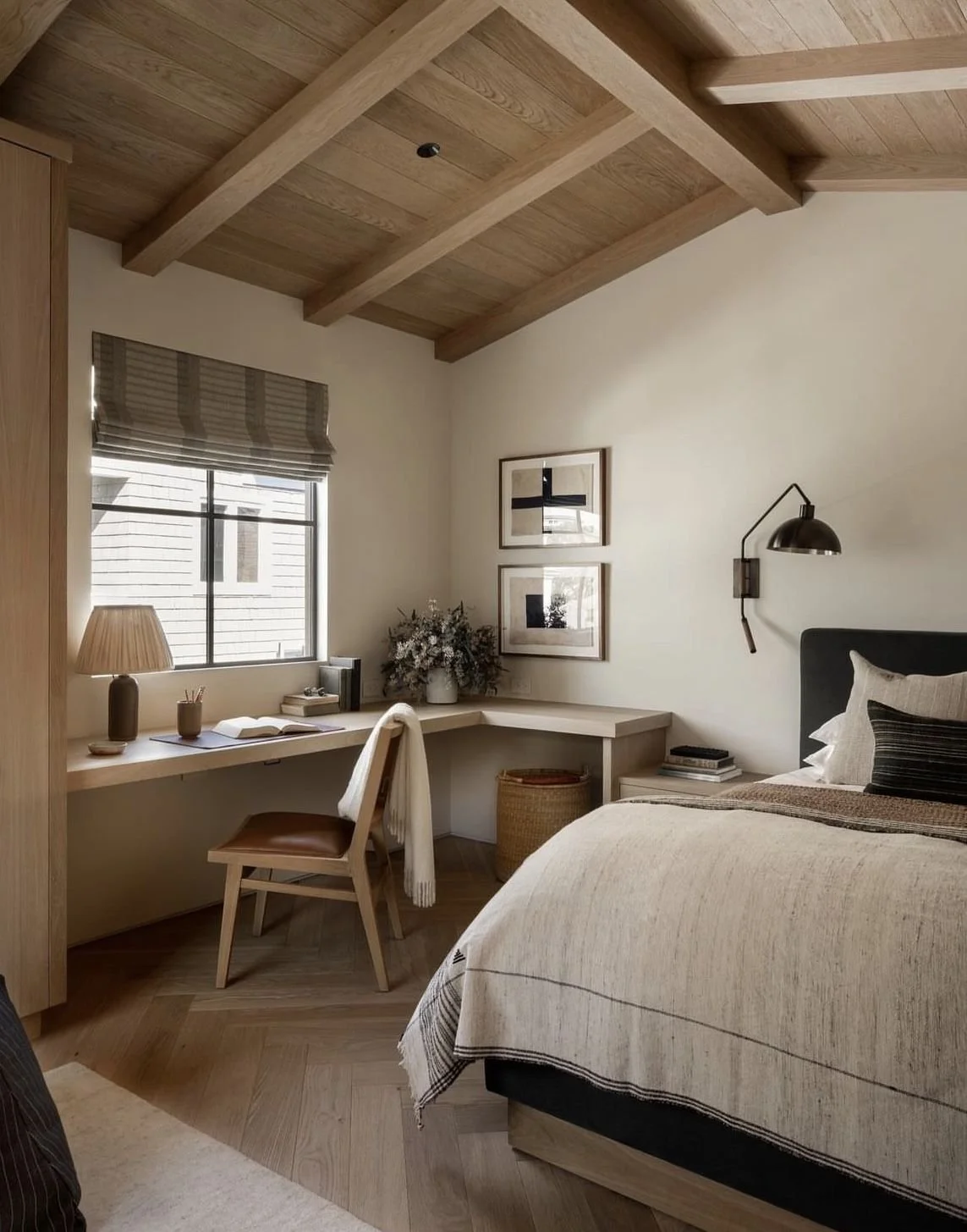 Designing a Calming Bedroom: A Designer’s Guide to Creating a Serene Retreat