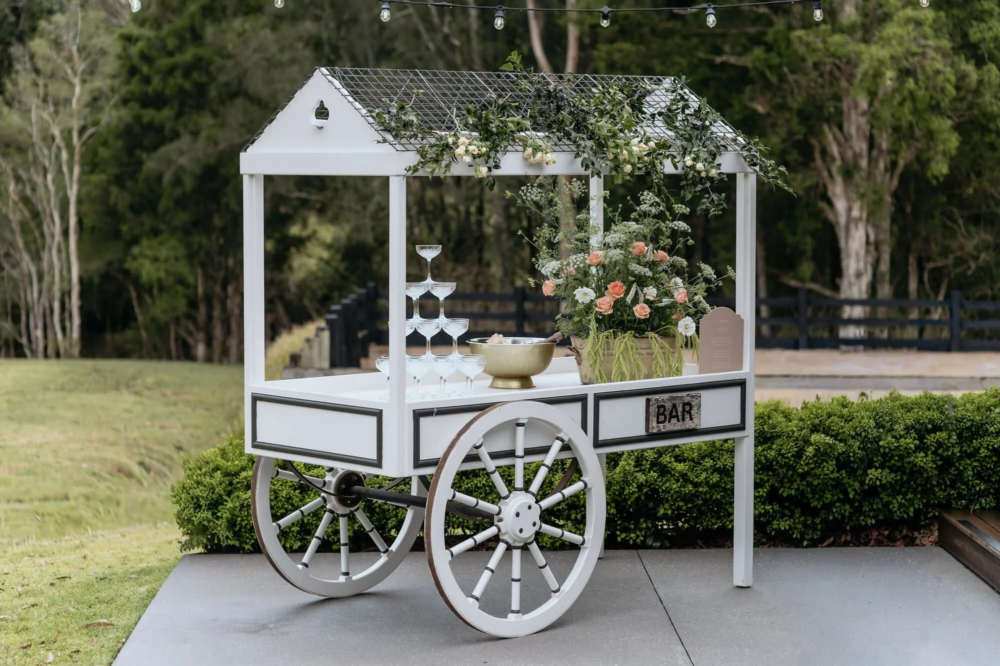 the barn port stephens wedding champagne bar